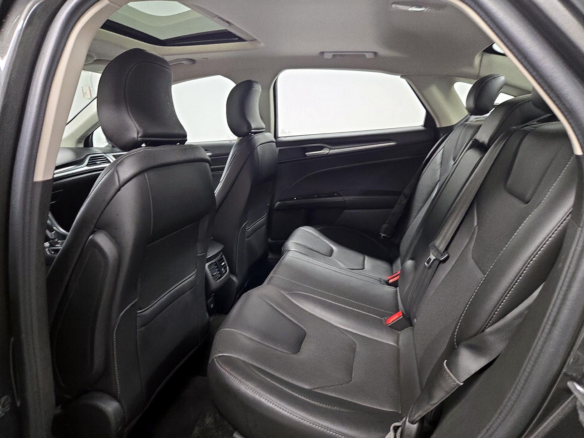 Thumbnail: 2016 Ford Fusion - 20