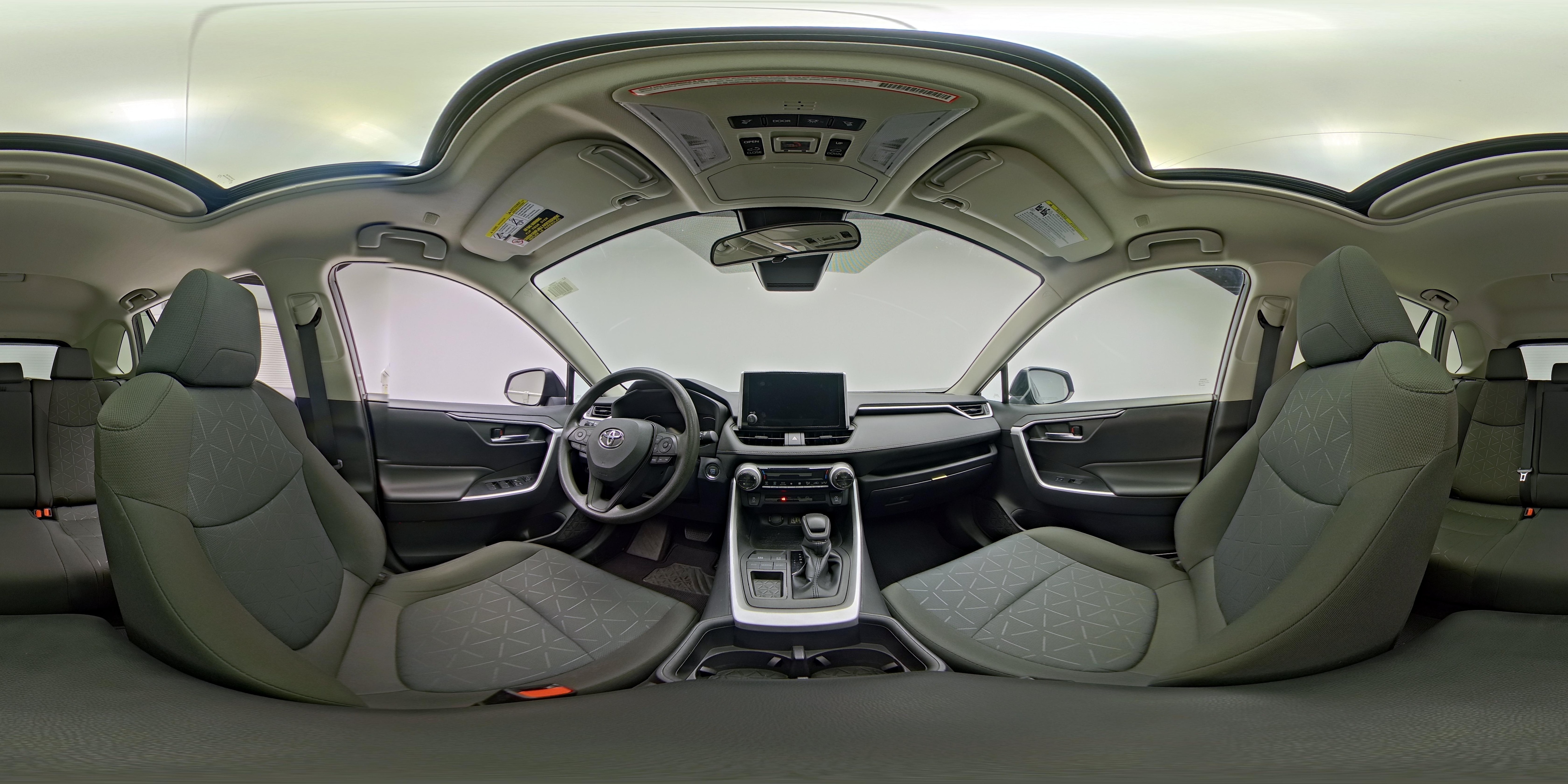 2023 Toyota RAV4 XLE - Photo 25