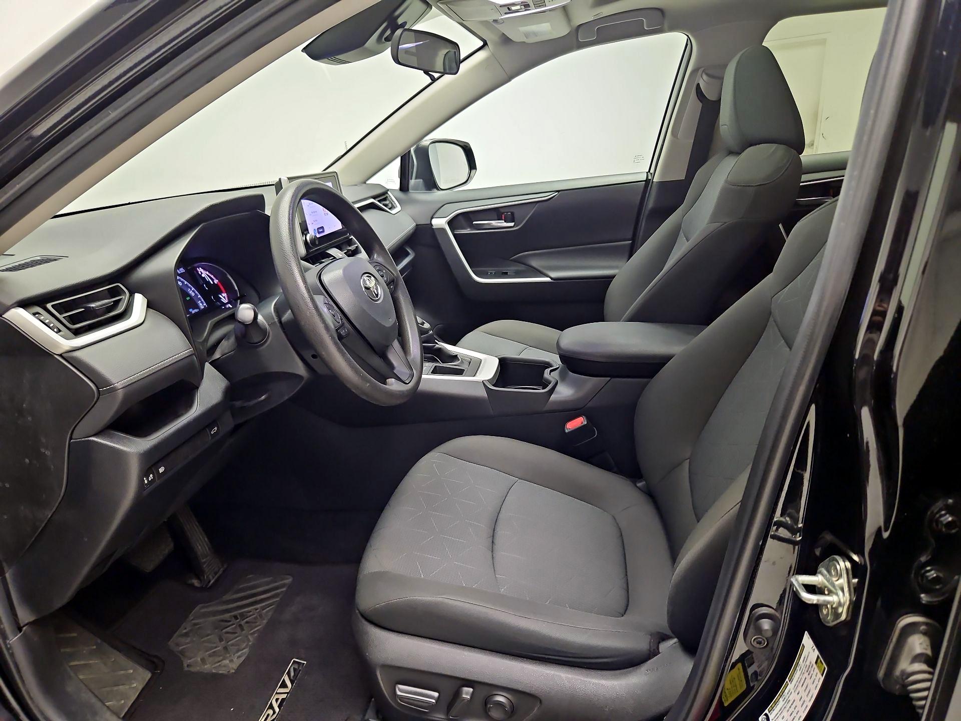 Thumbnail: 2023 Toyota RAV4 - 11