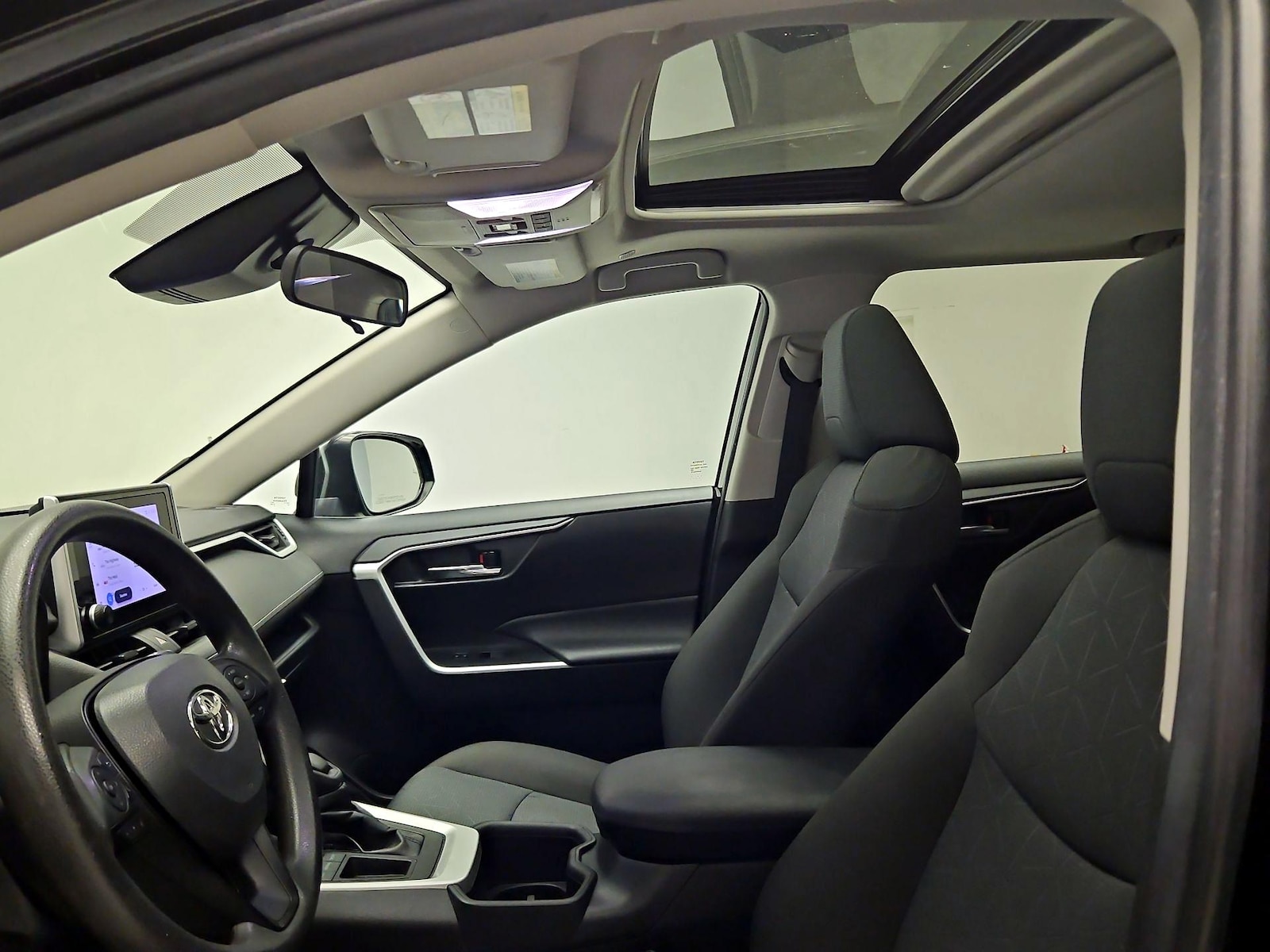2023 Toyota RAV4 XLE - Photo 20