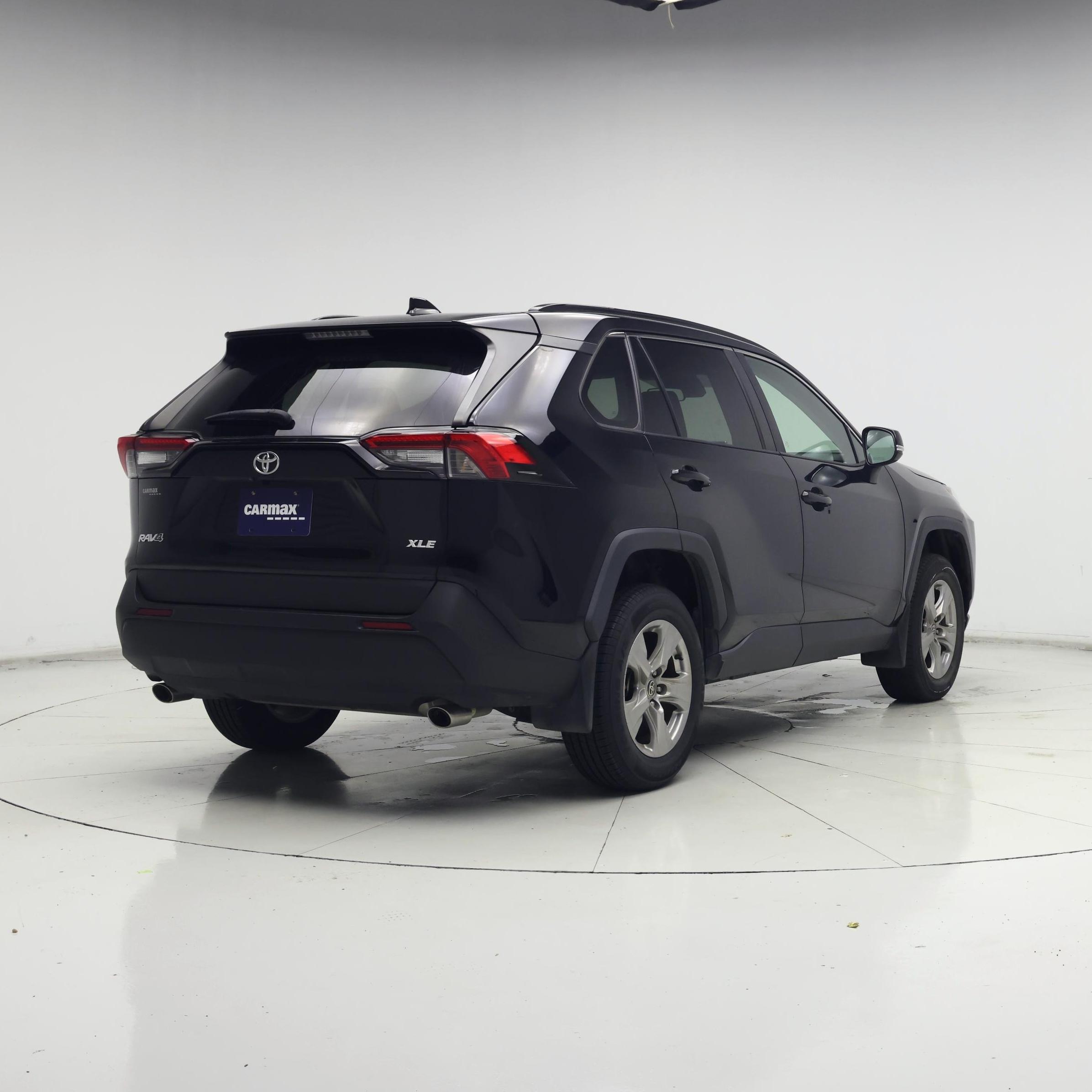 Thumbnail: 2023 Toyota RAV4 - 8