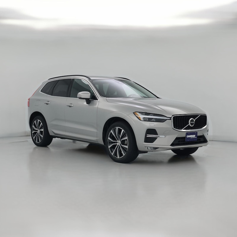 2022 Volvo XC60 B5 Momentum