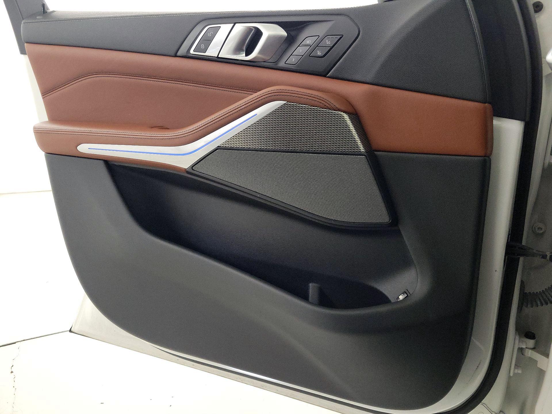 Thumbnail: 2023 BMW X5 - 12