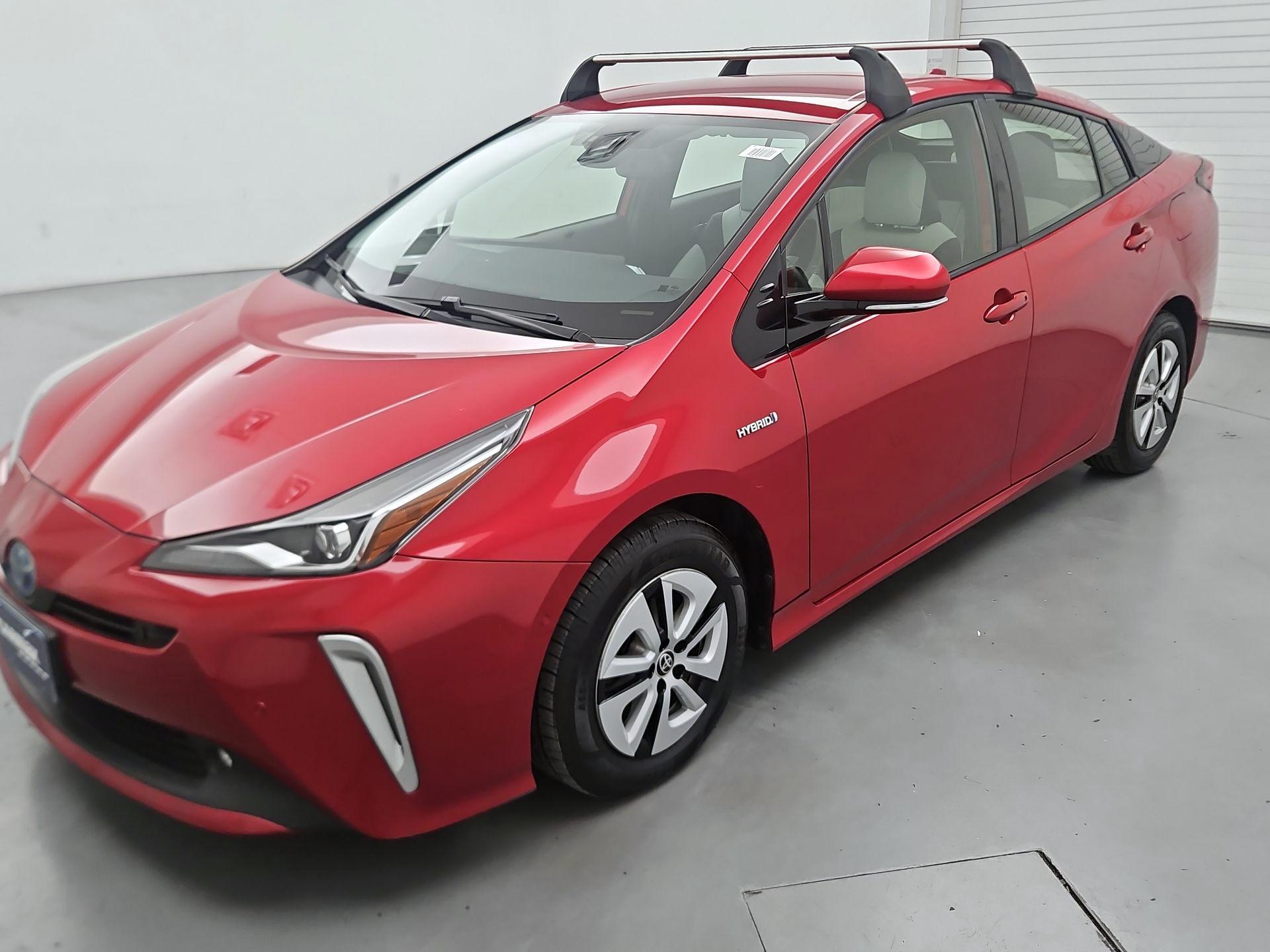 Thumbnail: 2020 Toyota Prius - 3