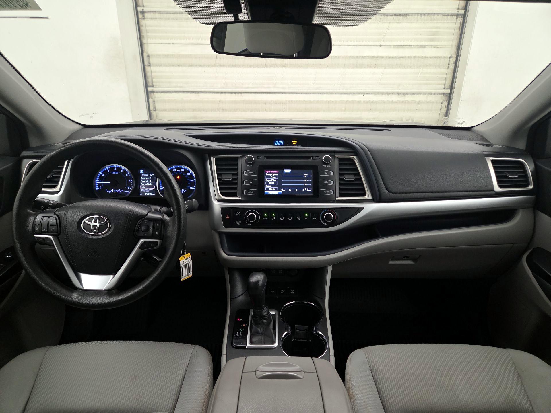 Thumbnail: 2018 Toyota Highlander - 9