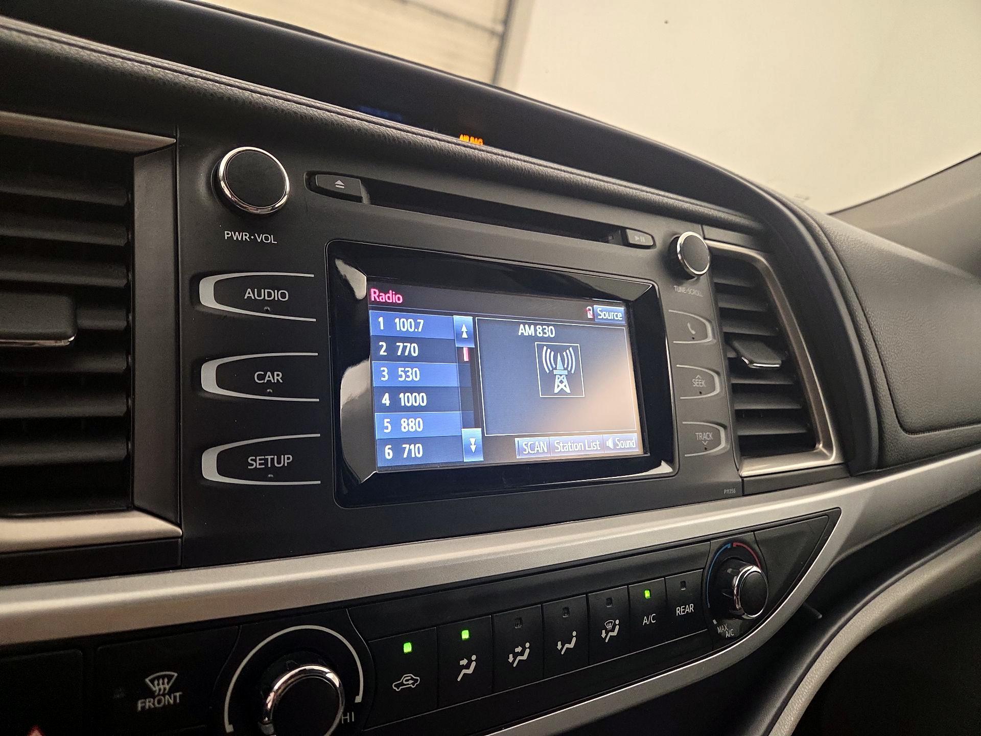 Thumbnail: 2018 Toyota Highlander - 15