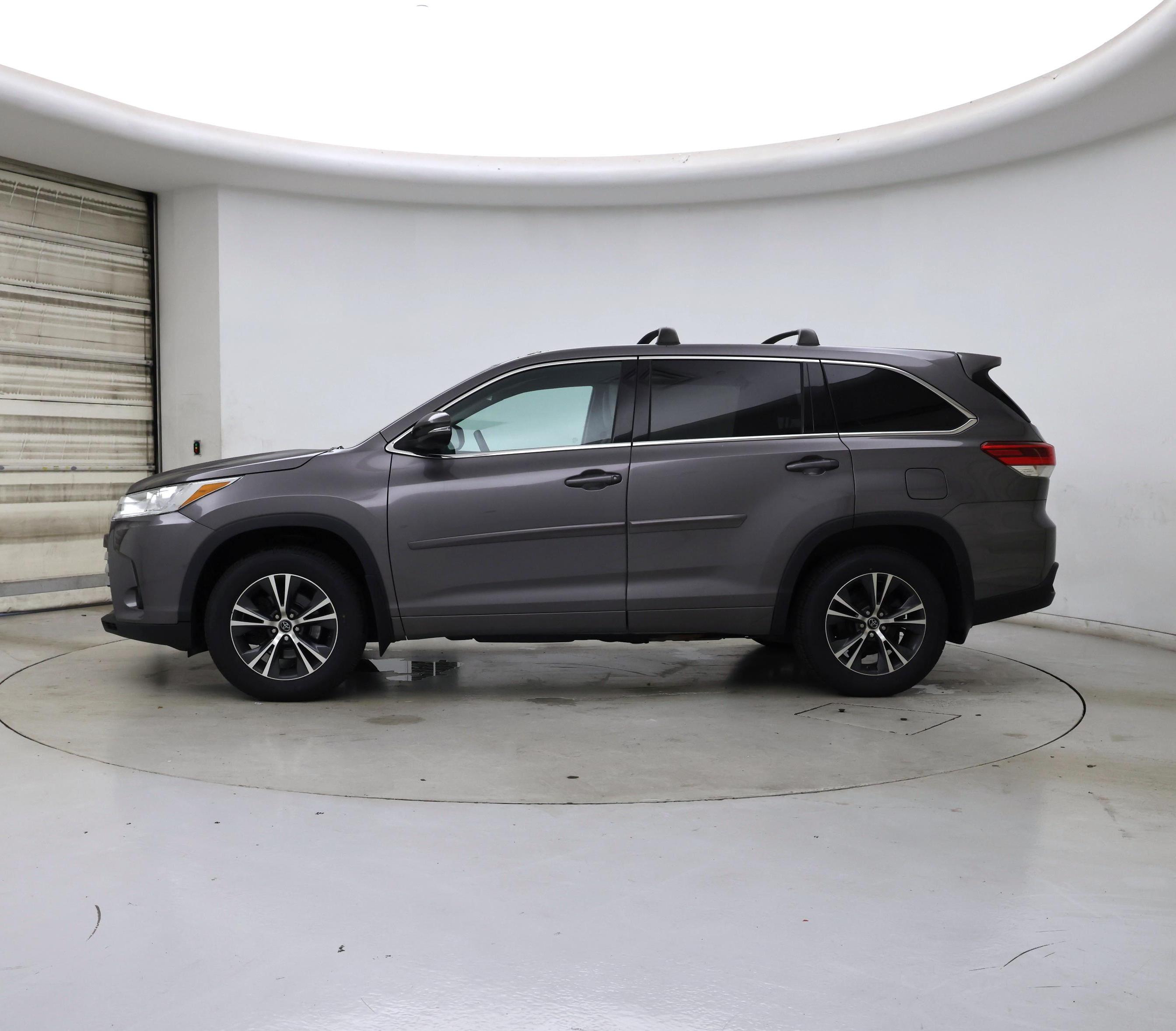 Thumbnail: 2018 Toyota Highlander - 3