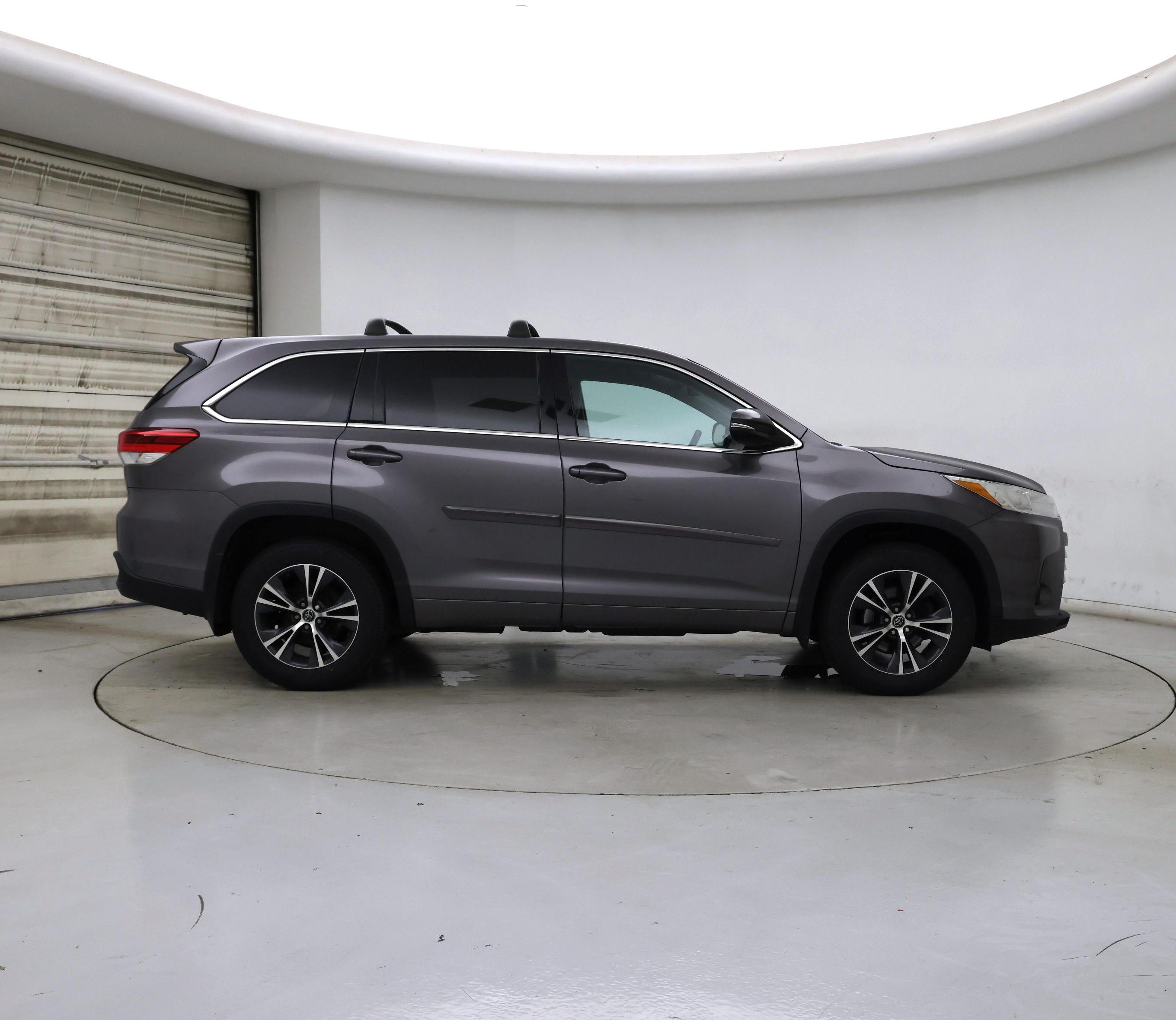 Thumbnail: 2018 Toyota Highlander - 7