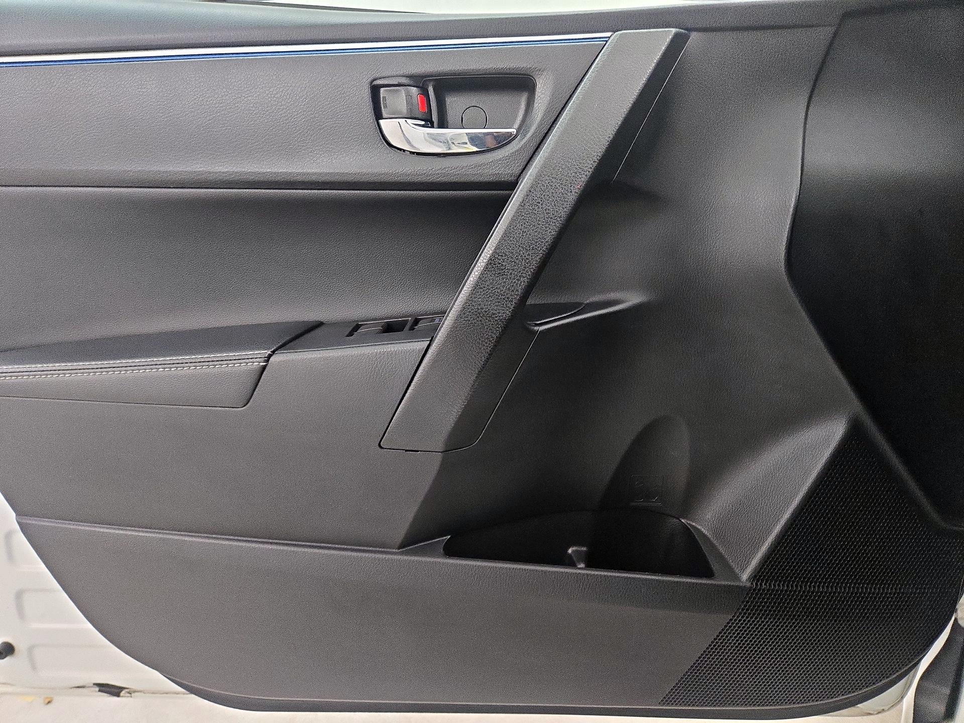 Thumbnail: 2016 Toyota Corolla - 12