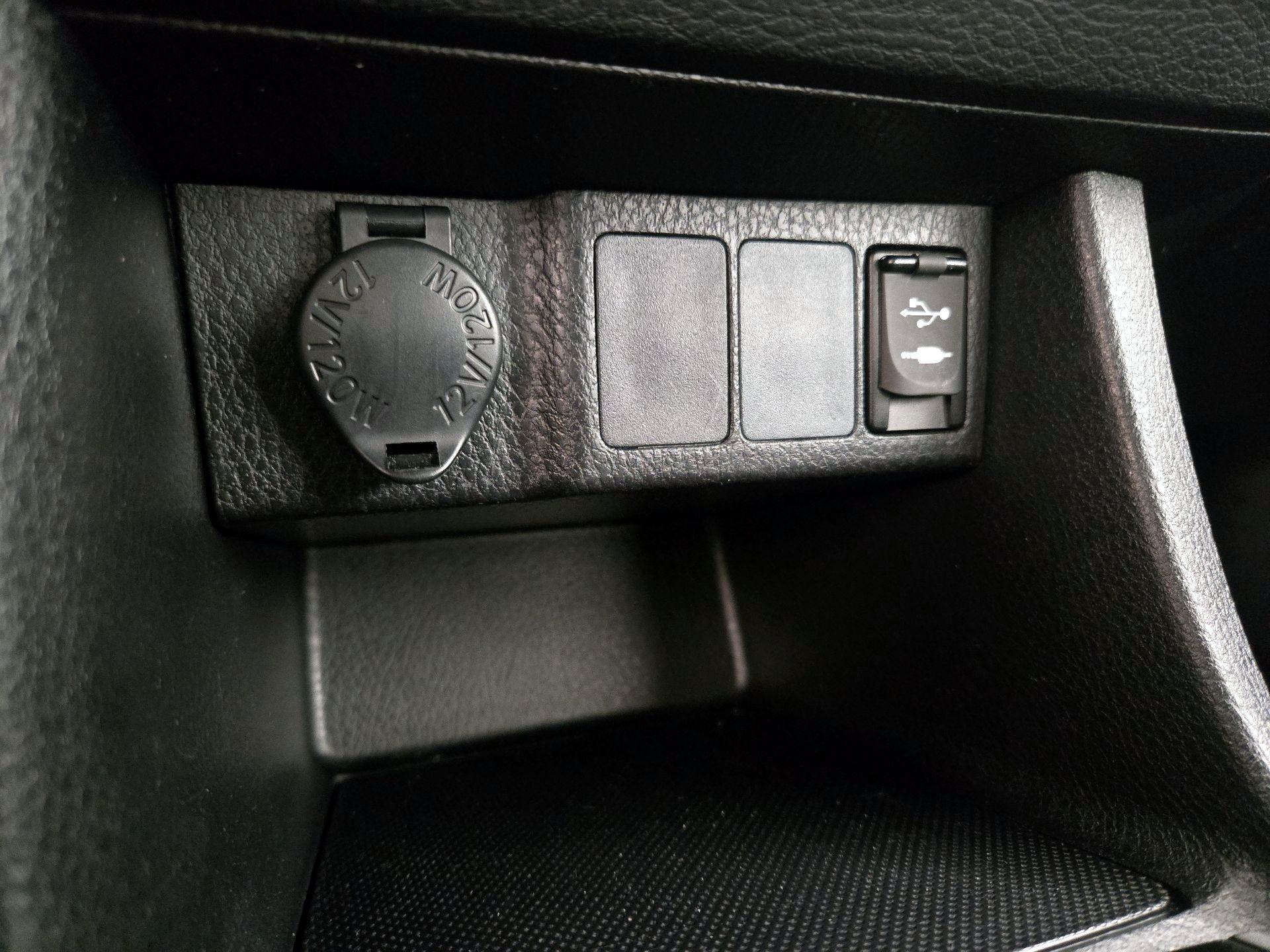 Thumbnail: 2016 Toyota Corolla - 18