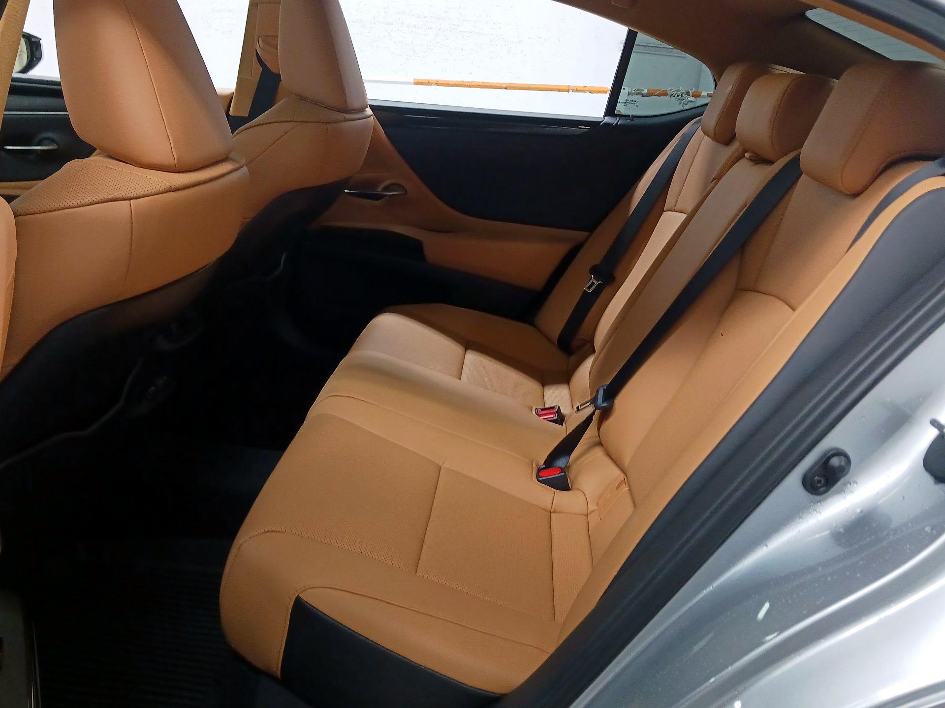 Thumbnail: 2025 Lexus ES - 20