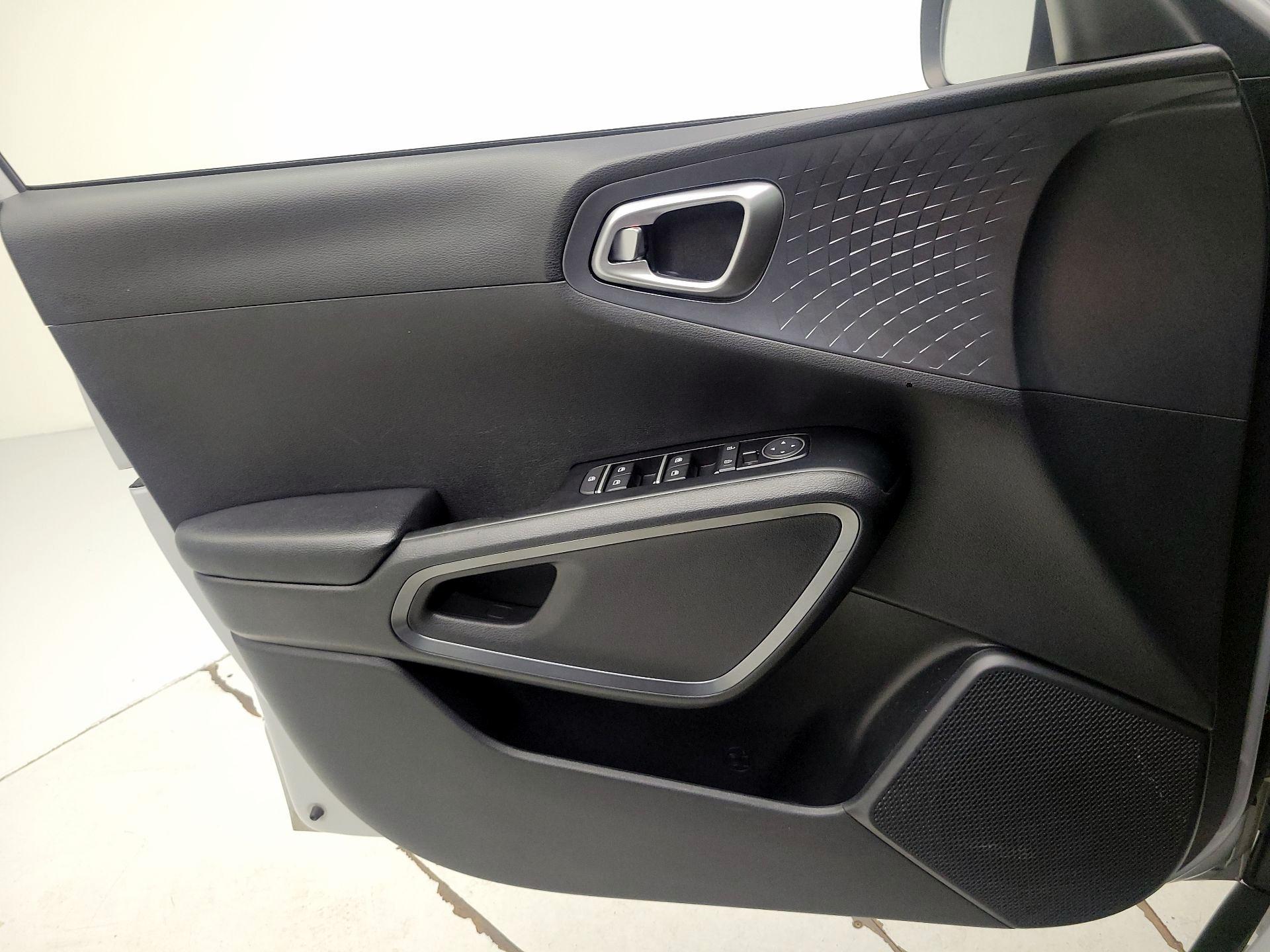 Thumbnail: 2021 Kia Soul - 12