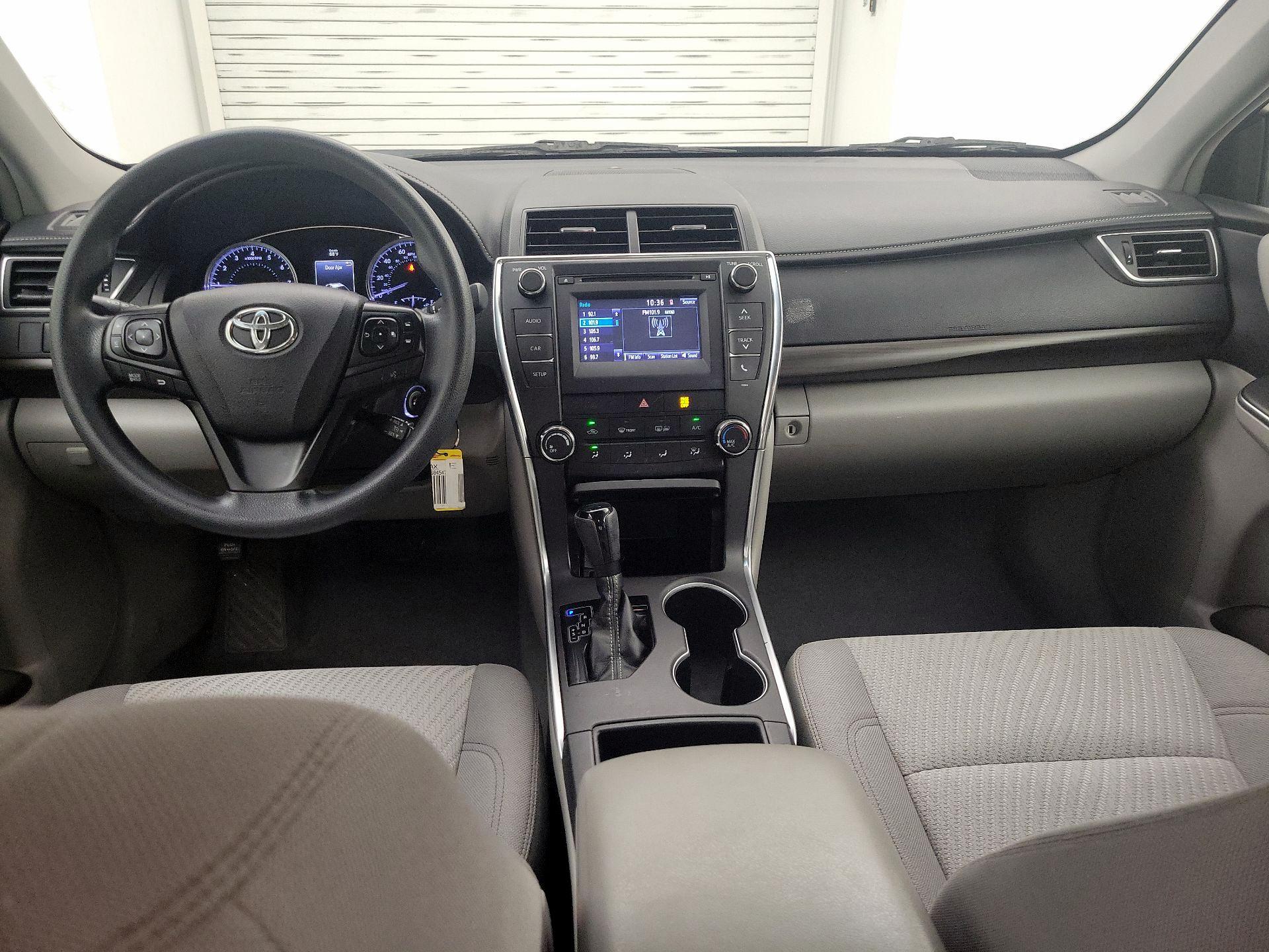 Thumbnail: 2017 Toyota Camry - 9