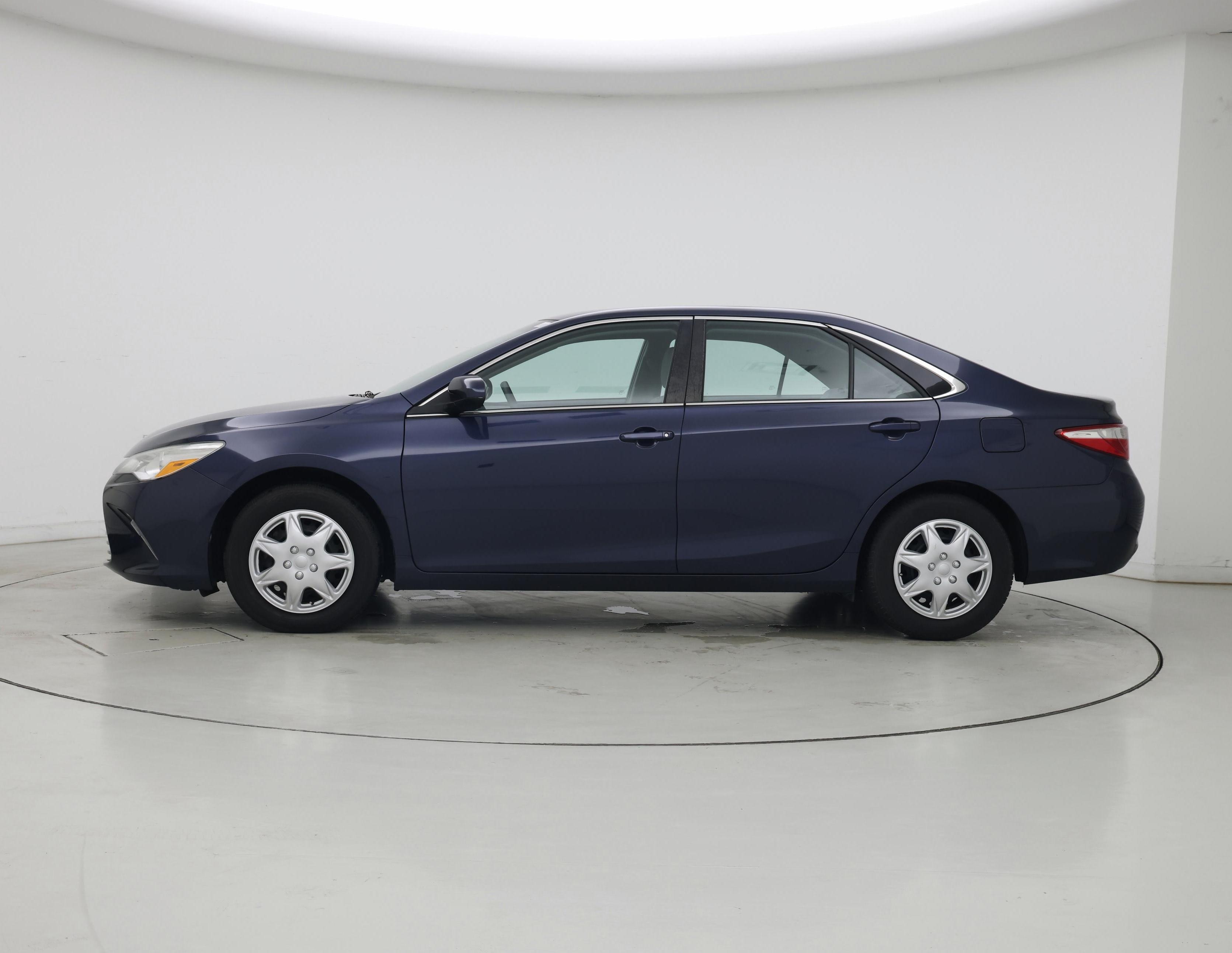 Thumbnail: 2017 Toyota Camry - 3