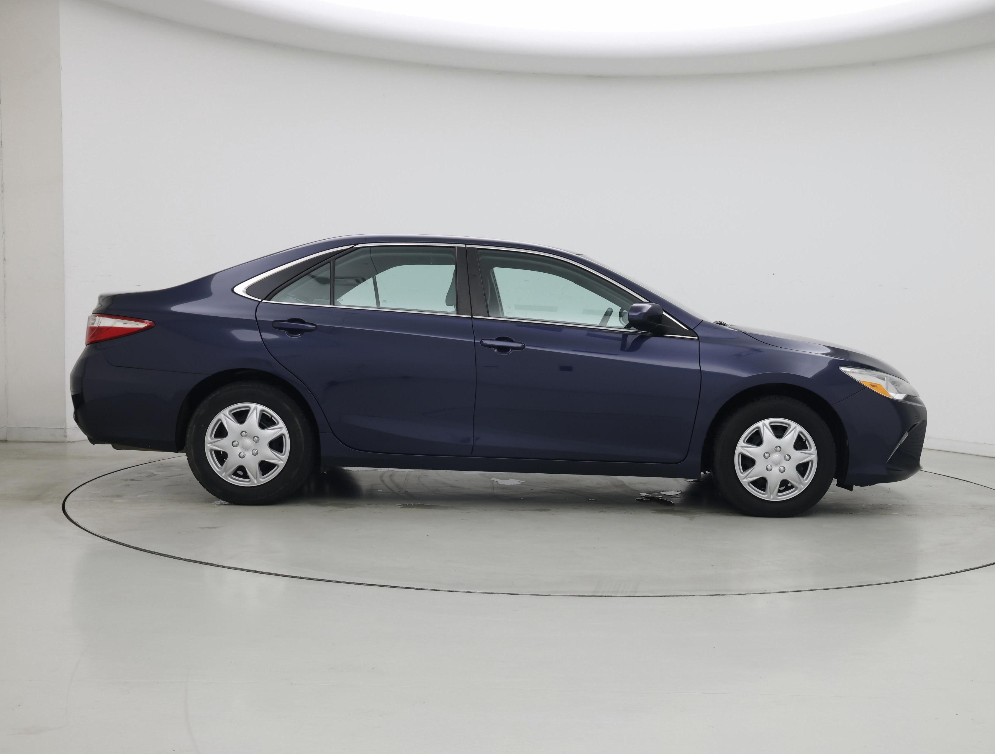 Thumbnail: 2017 Toyota Camry - 7