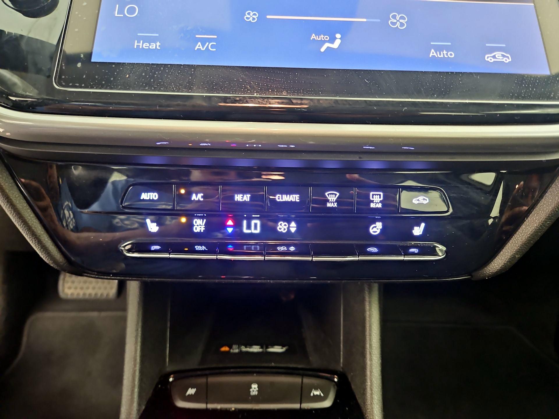 Thumbnail: 2022 Chevrolet Bolt EUV - 17