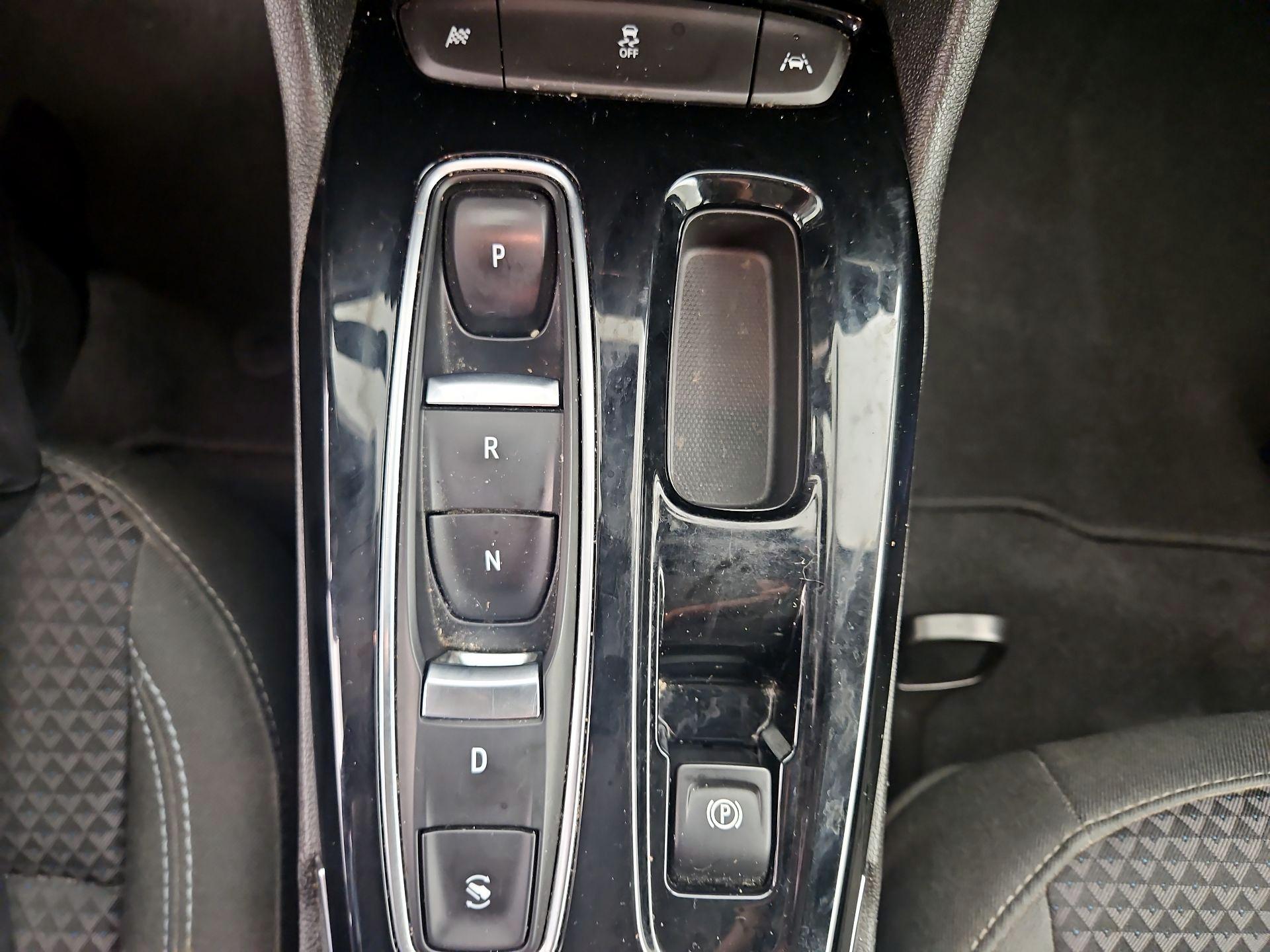 Thumbnail: 2022 Chevrolet Bolt EUV - 18