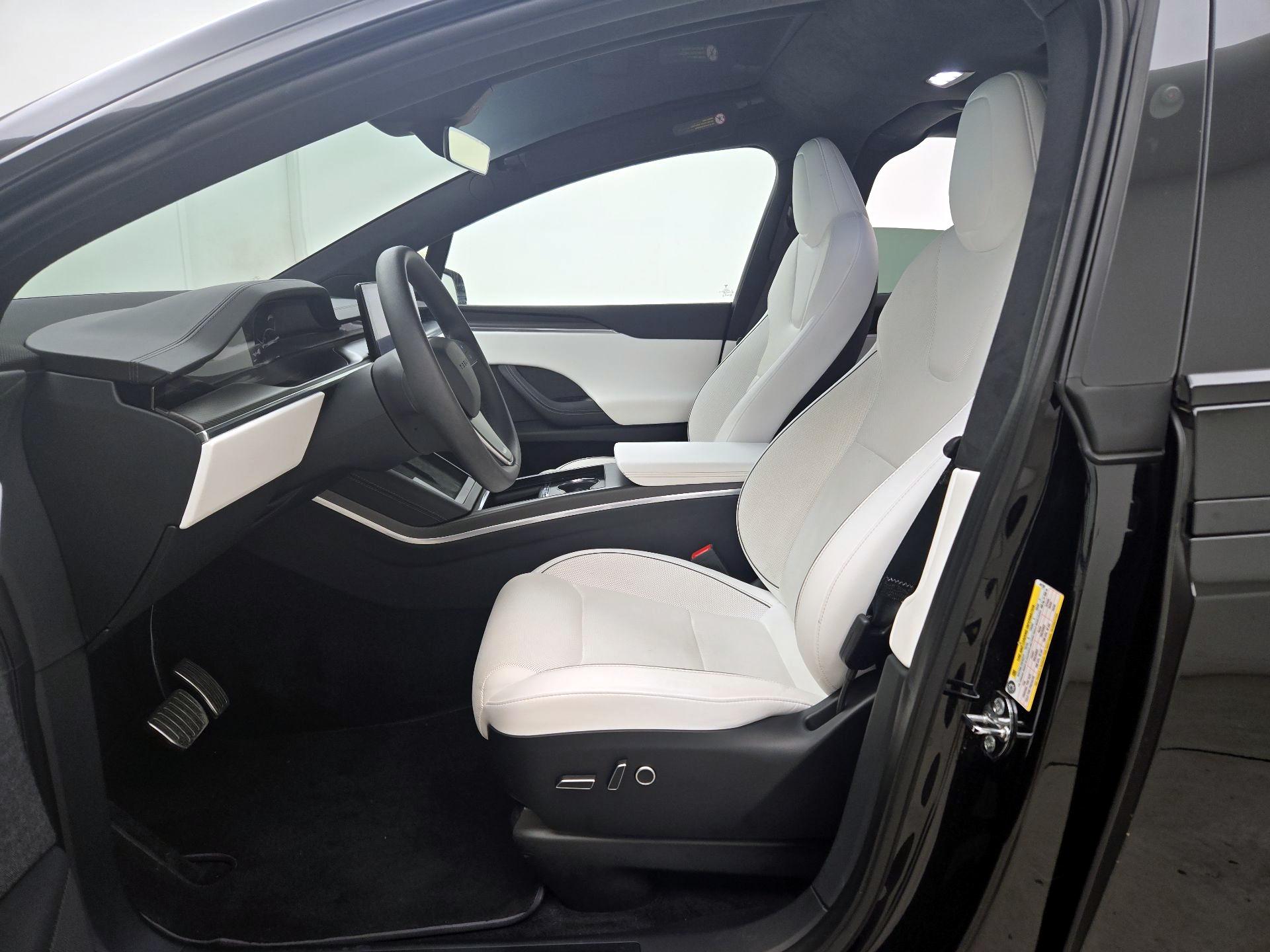 Thumbnail: 2024 Tesla Model X - 11