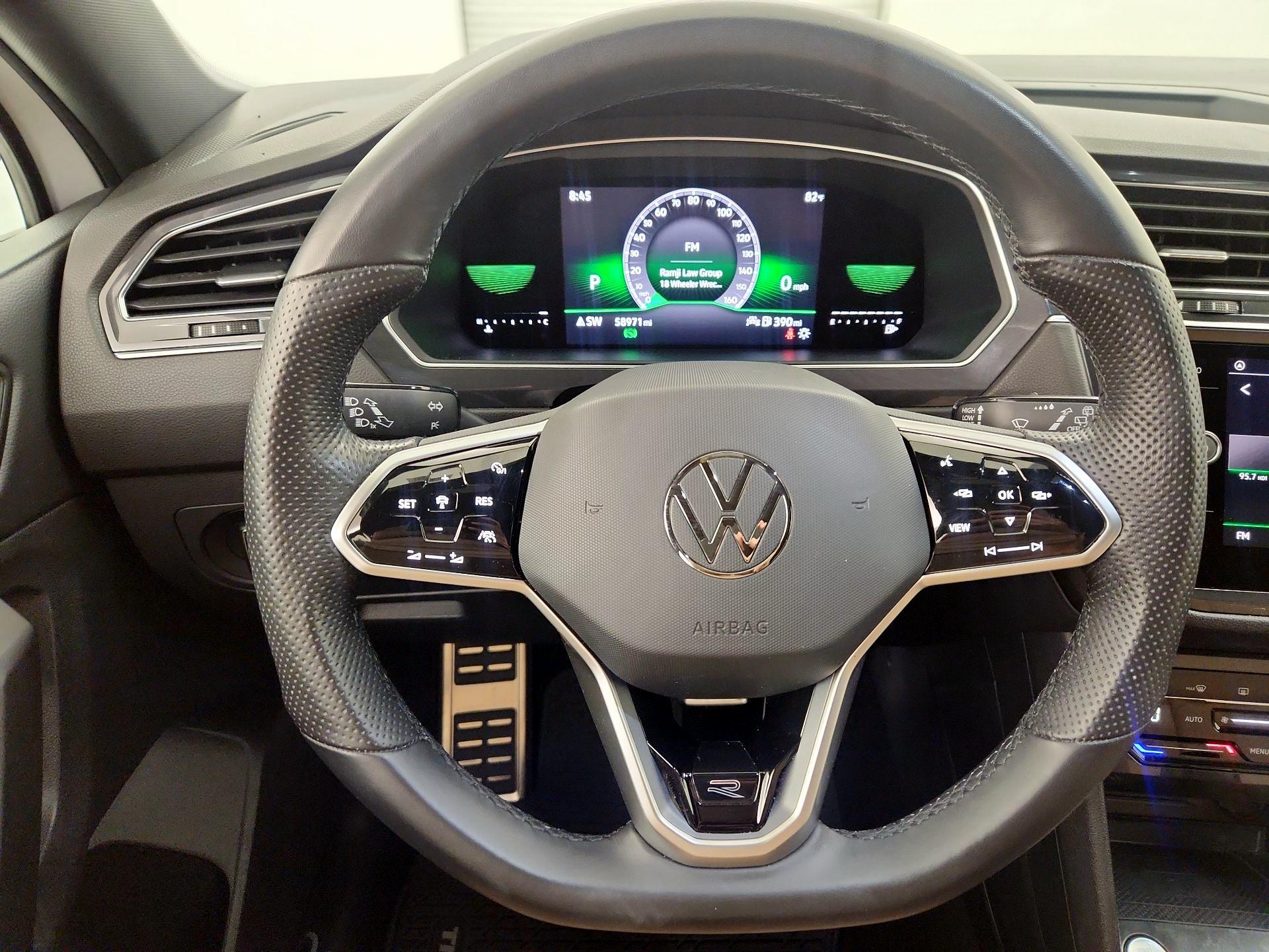 Thumbnail: 2022 Volkswagen Tiguan - 10