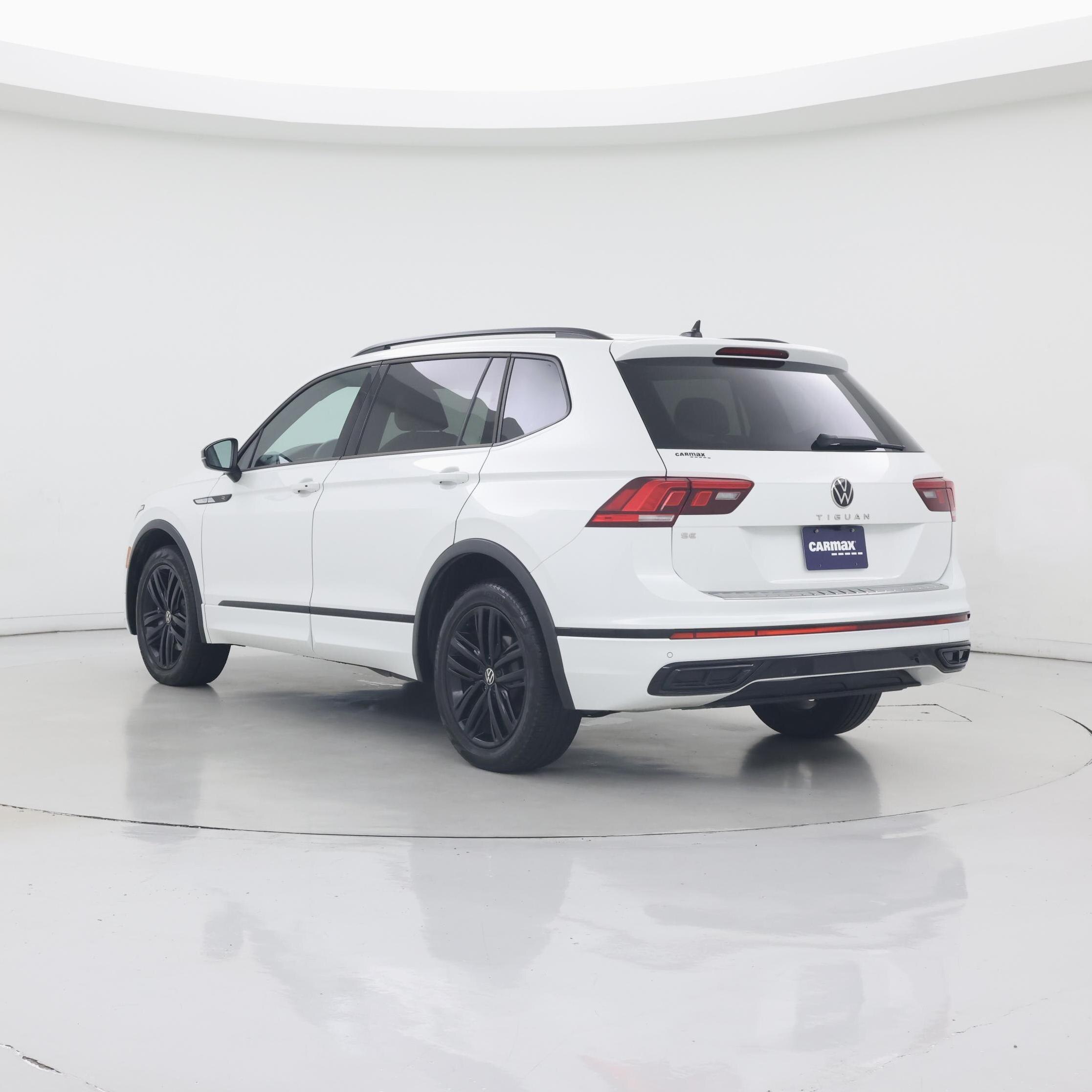 Thumbnail: 2022 Volkswagen Tiguan - 2