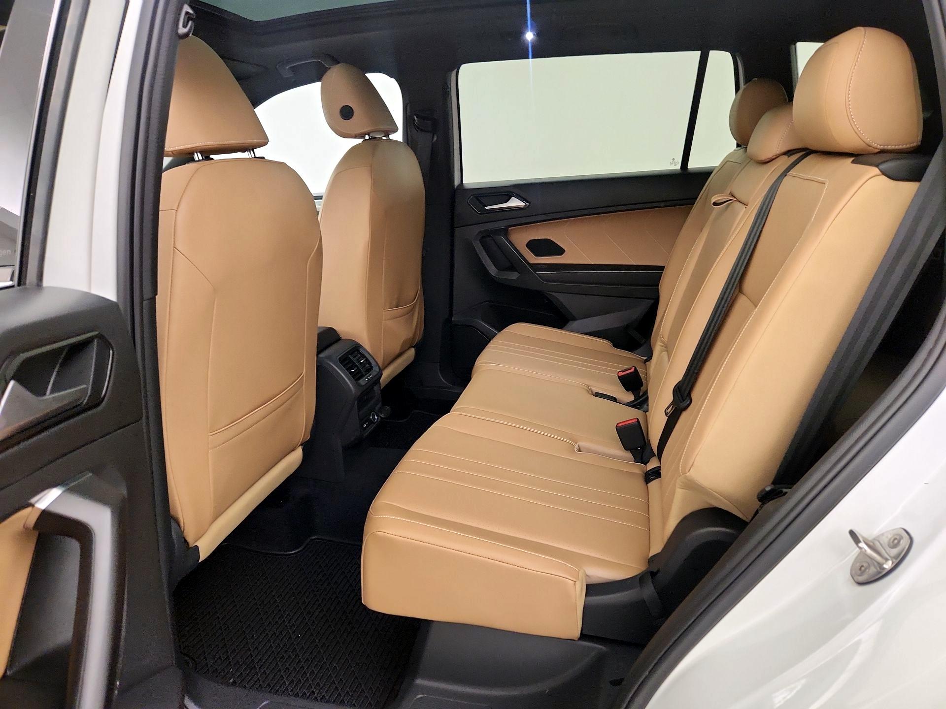 Thumbnail: 2022 Volkswagen Tiguan - 20