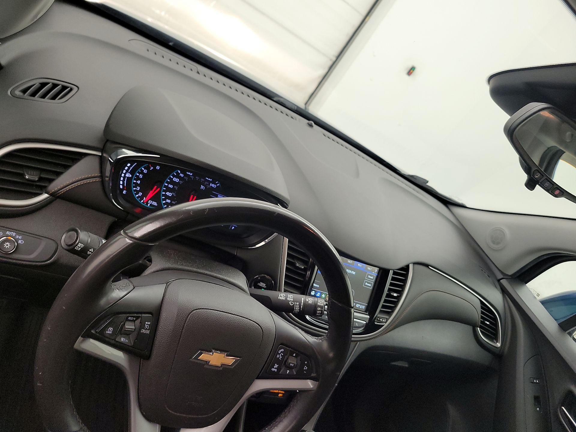 Thumbnail: 2019 Chevrolet Trax - 9