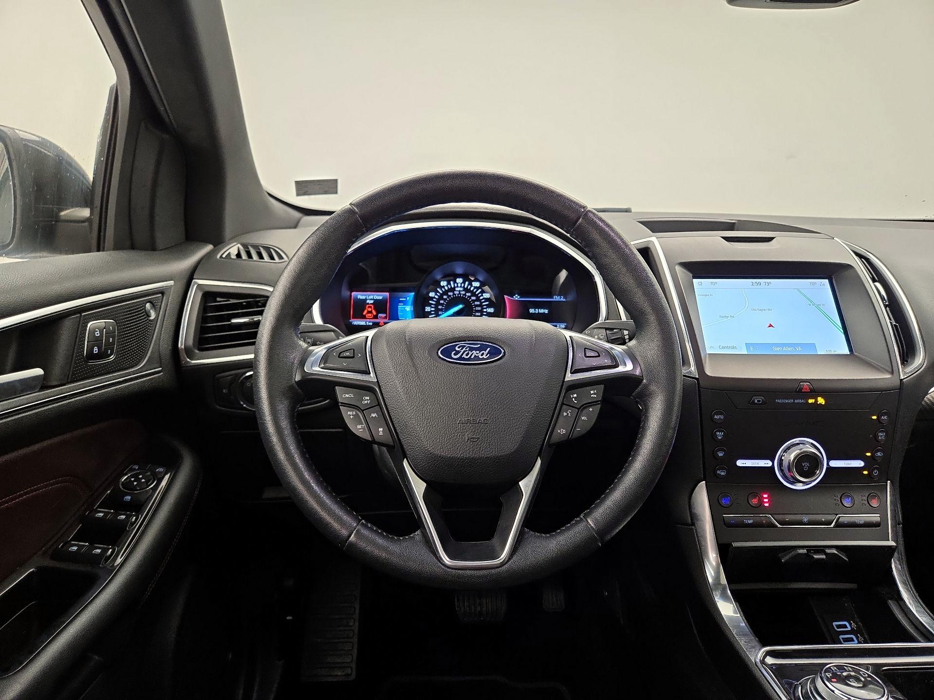Thumbnail: 2020 Ford Edge - 10