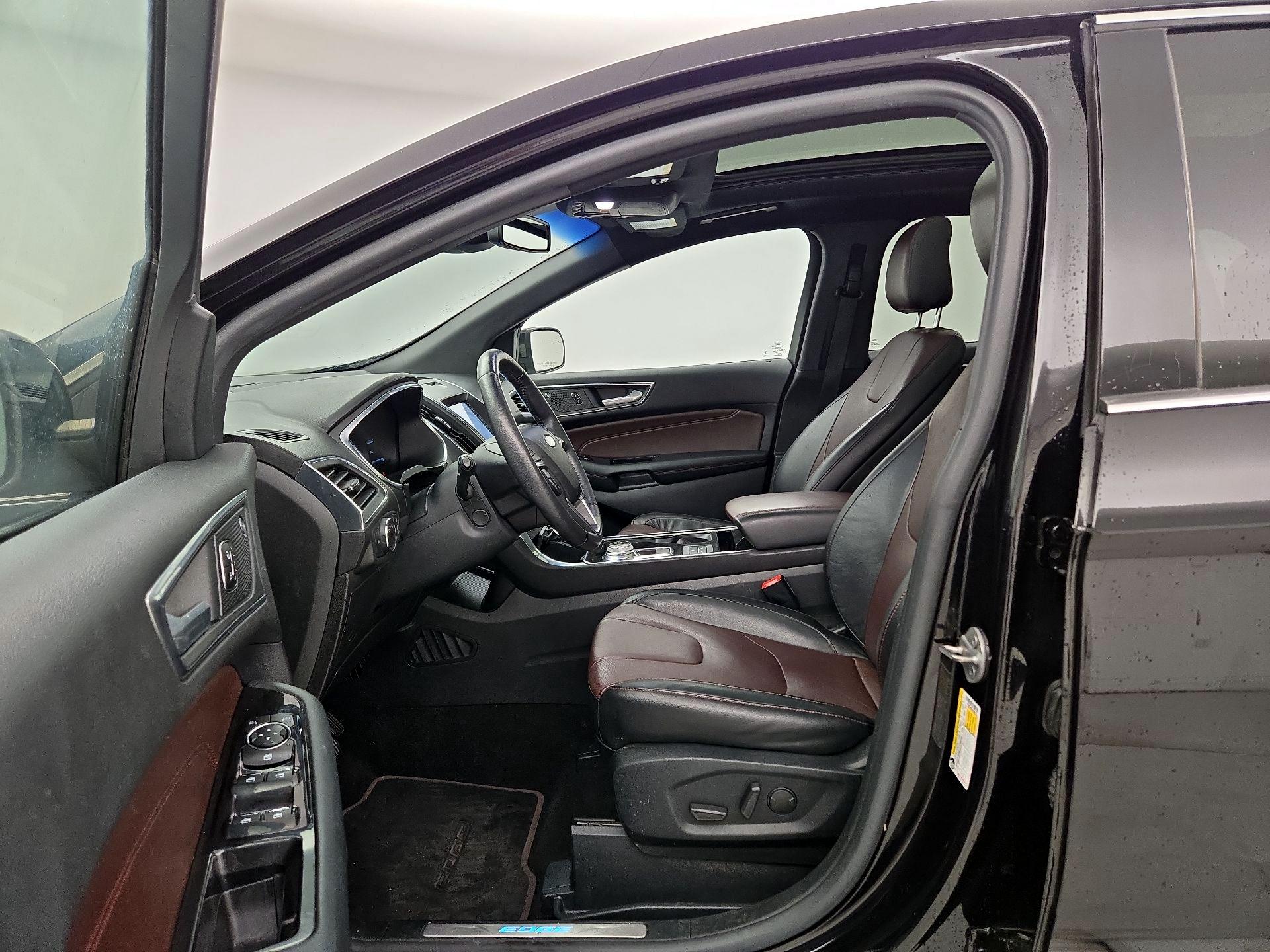 Thumbnail: 2020 Ford Edge - 11