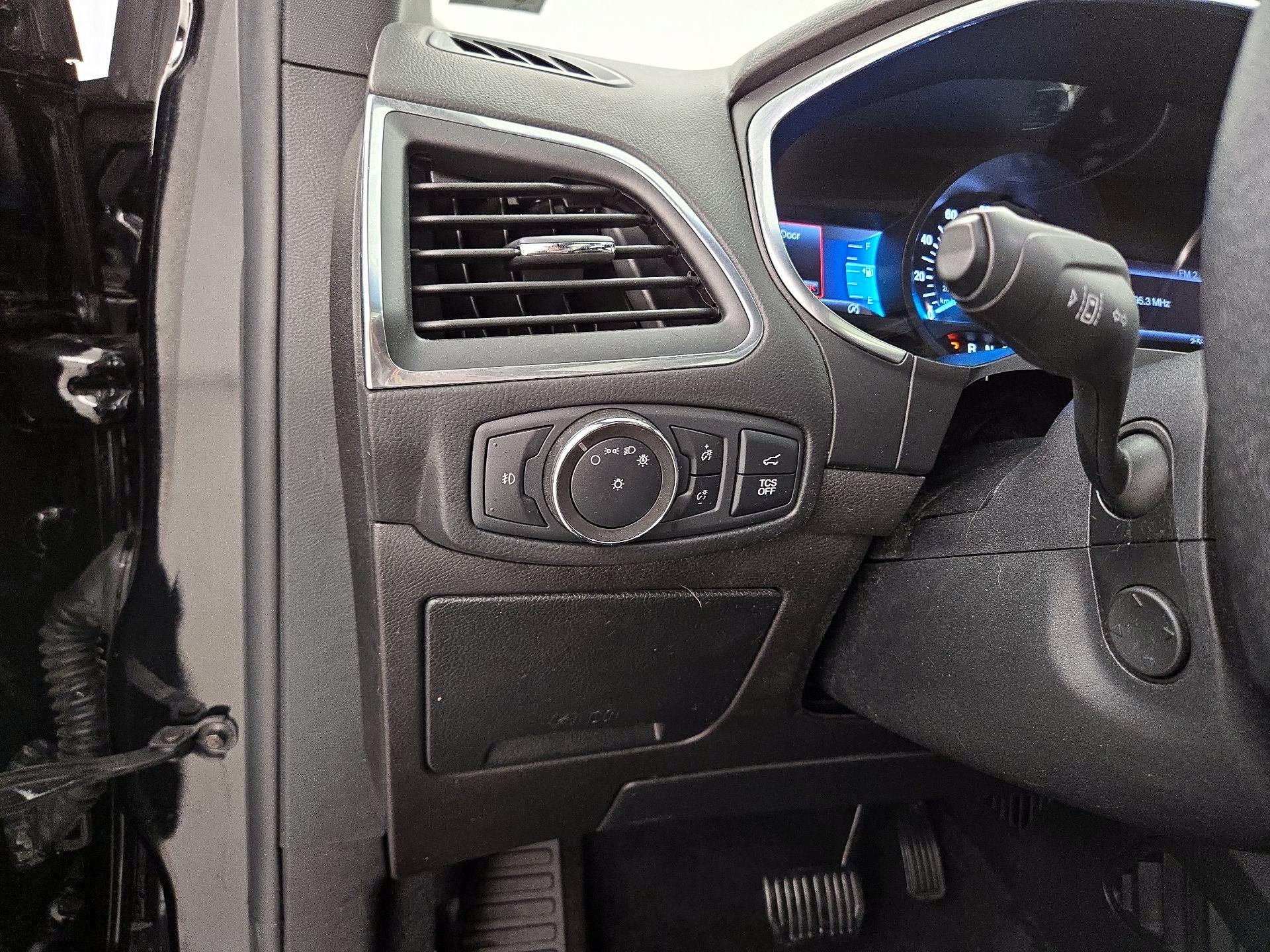 Thumbnail: 2020 Ford Edge - 13