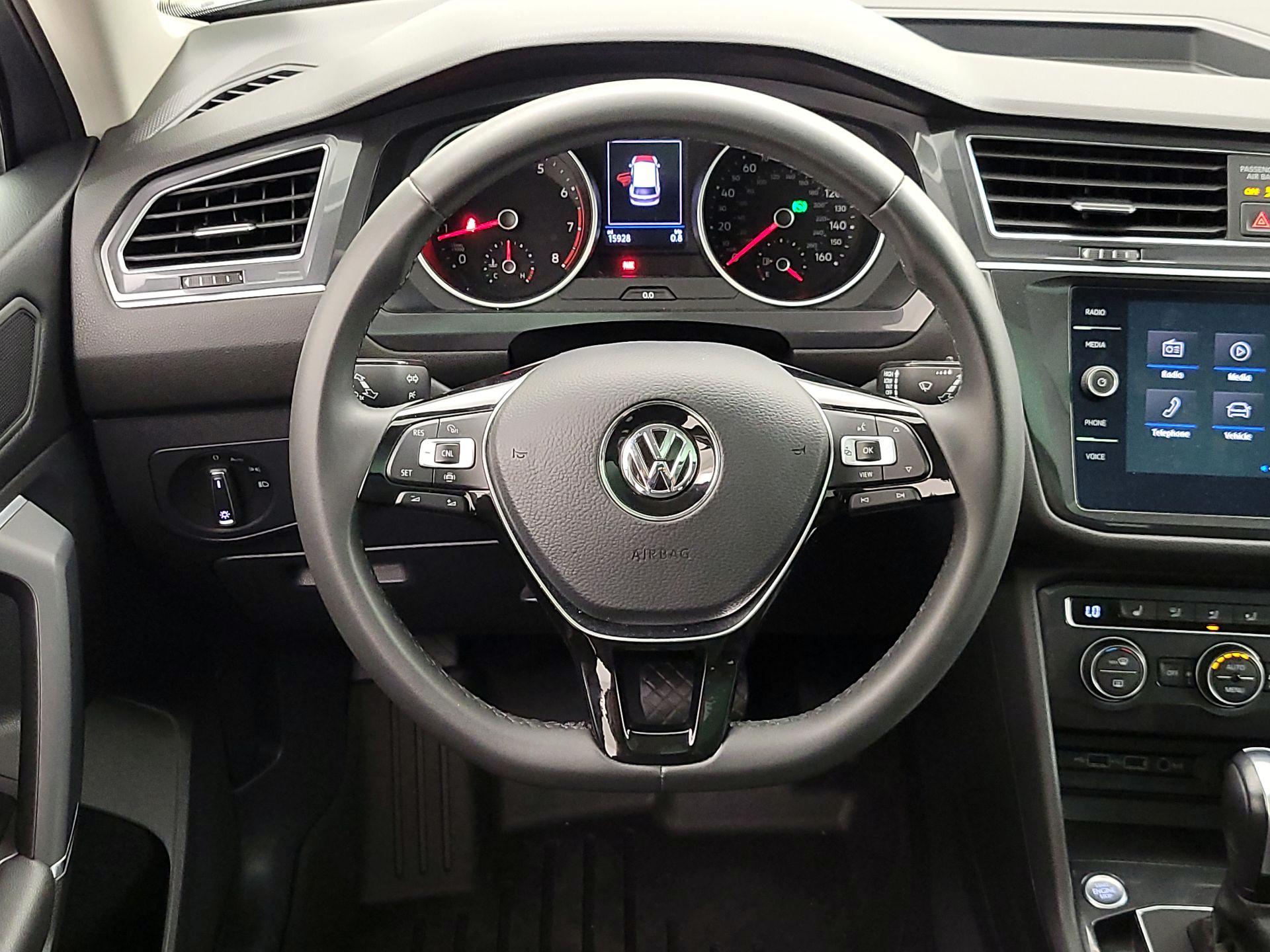 Thumbnail: 2020 Volkswagen Tiguan - 10