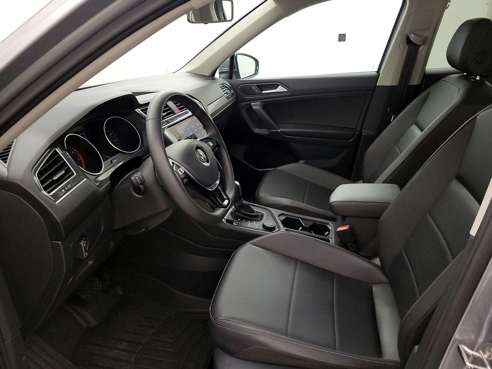 Thumbnail: 2020 Volkswagen Tiguan - 11