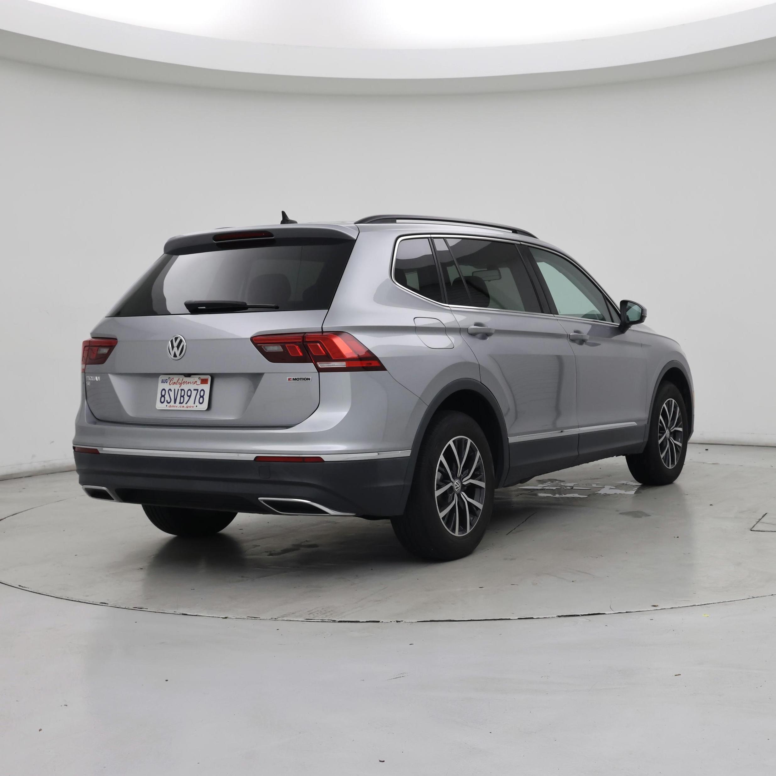 Thumbnail: 2020 Volkswagen Tiguan - 8