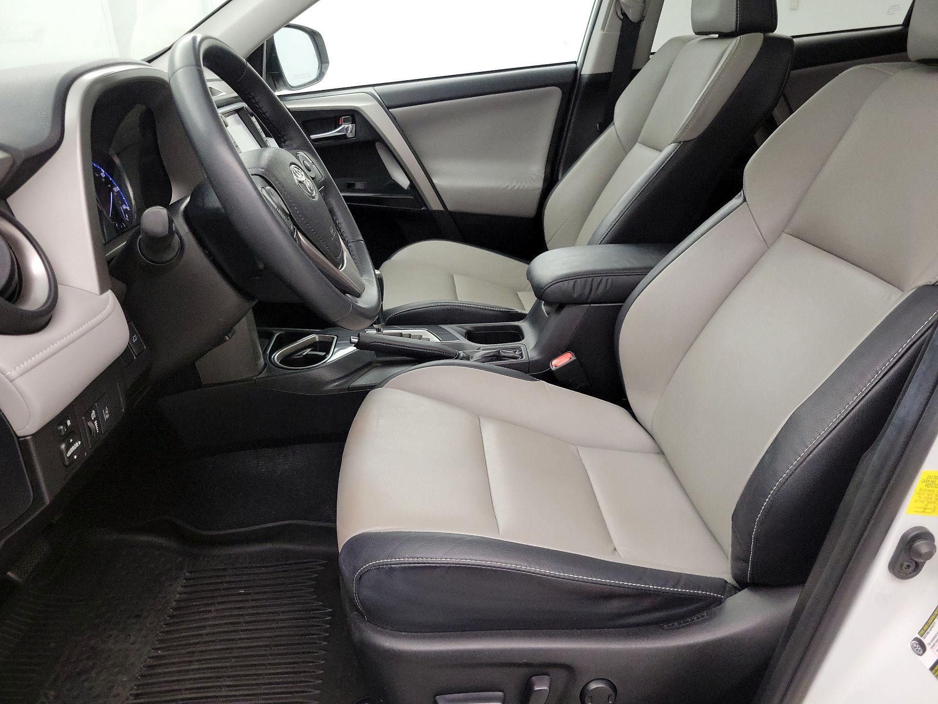 Thumbnail: 2017 Toyota RAV4 - 11