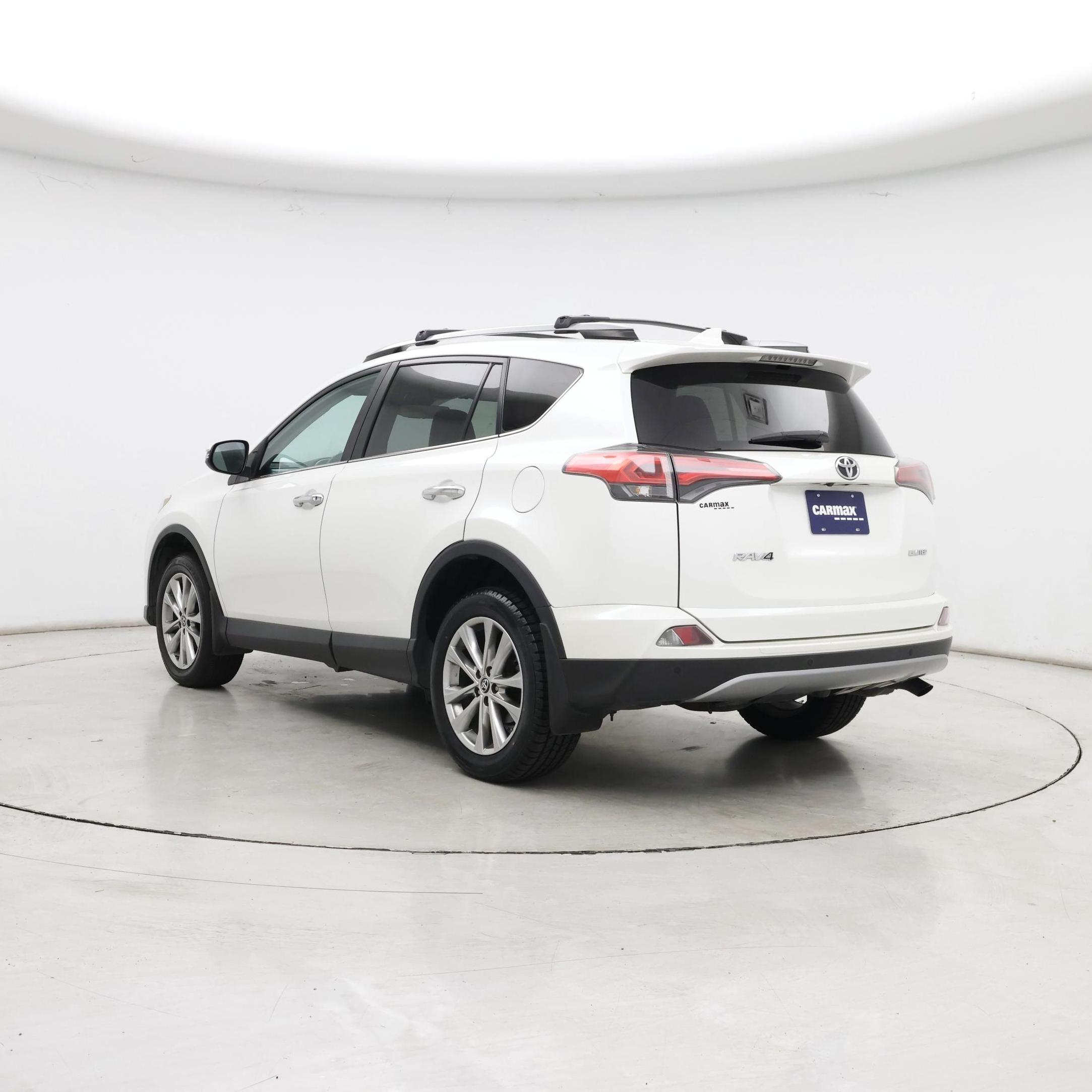 Thumbnail: 2017 Toyota RAV4 - 2