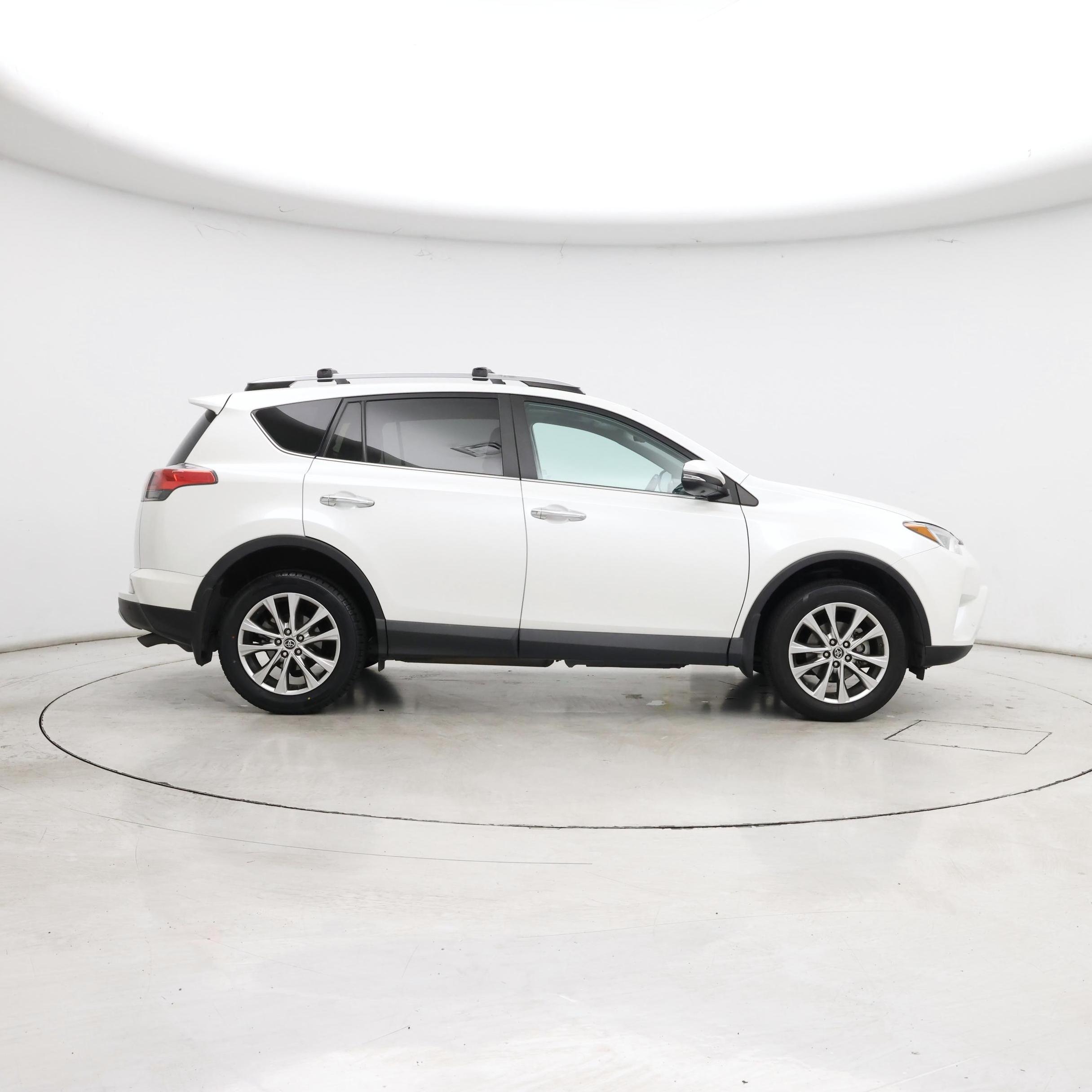 Thumbnail: 2017 Toyota RAV4 - 7