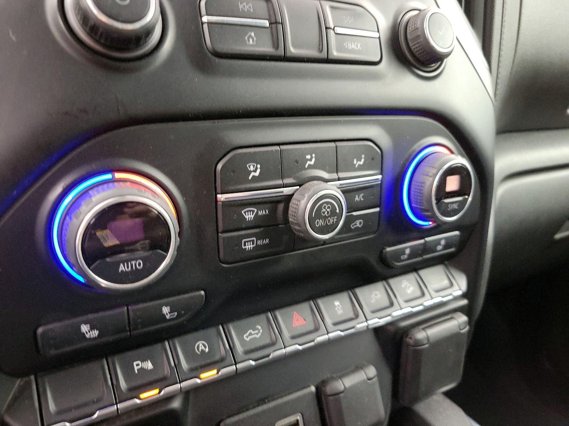 Thumbnail: 2019 Chevrolet Silverado 1500 - 16