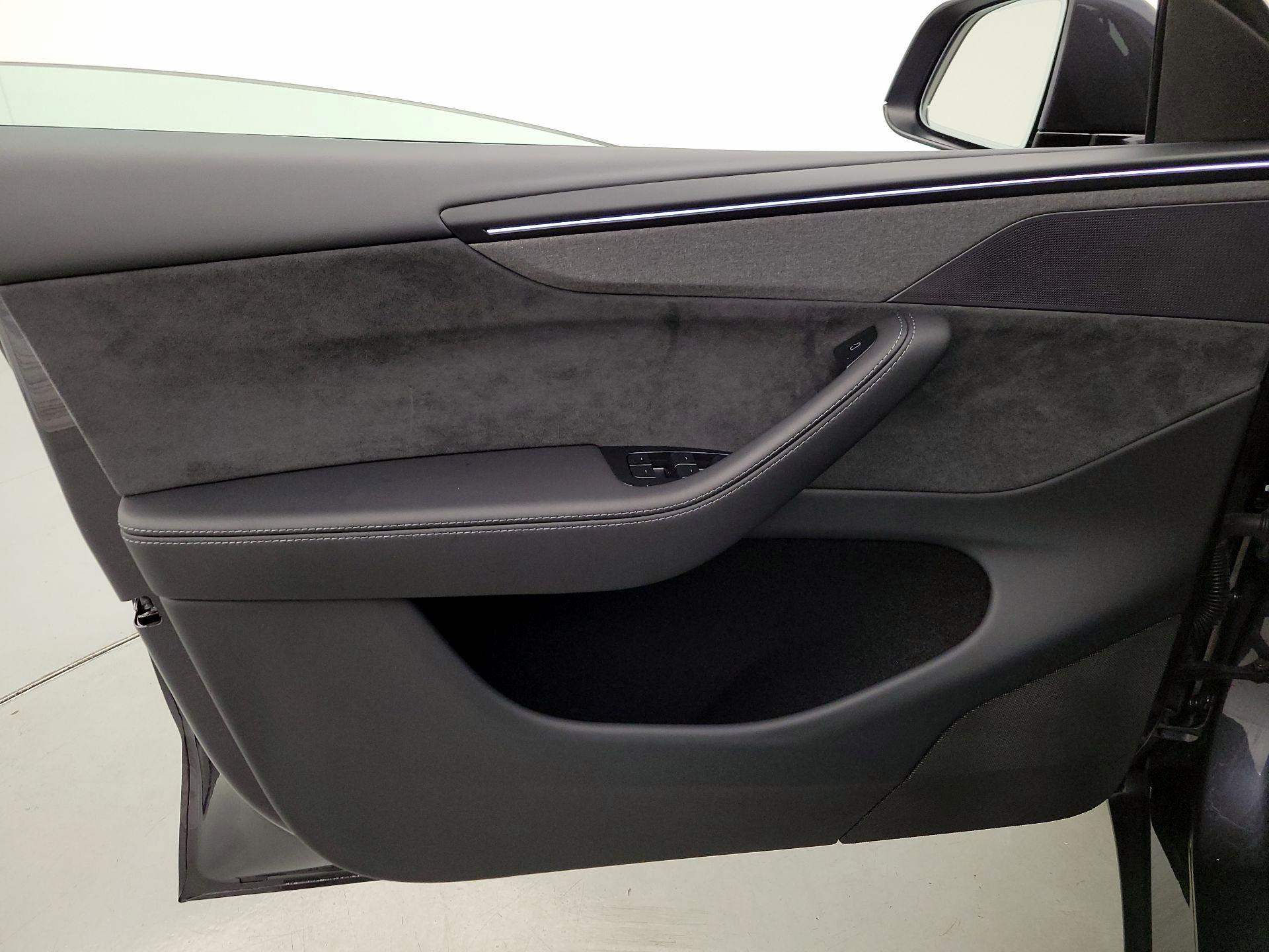 Thumbnail: 2026 Tesla Model Y - 12