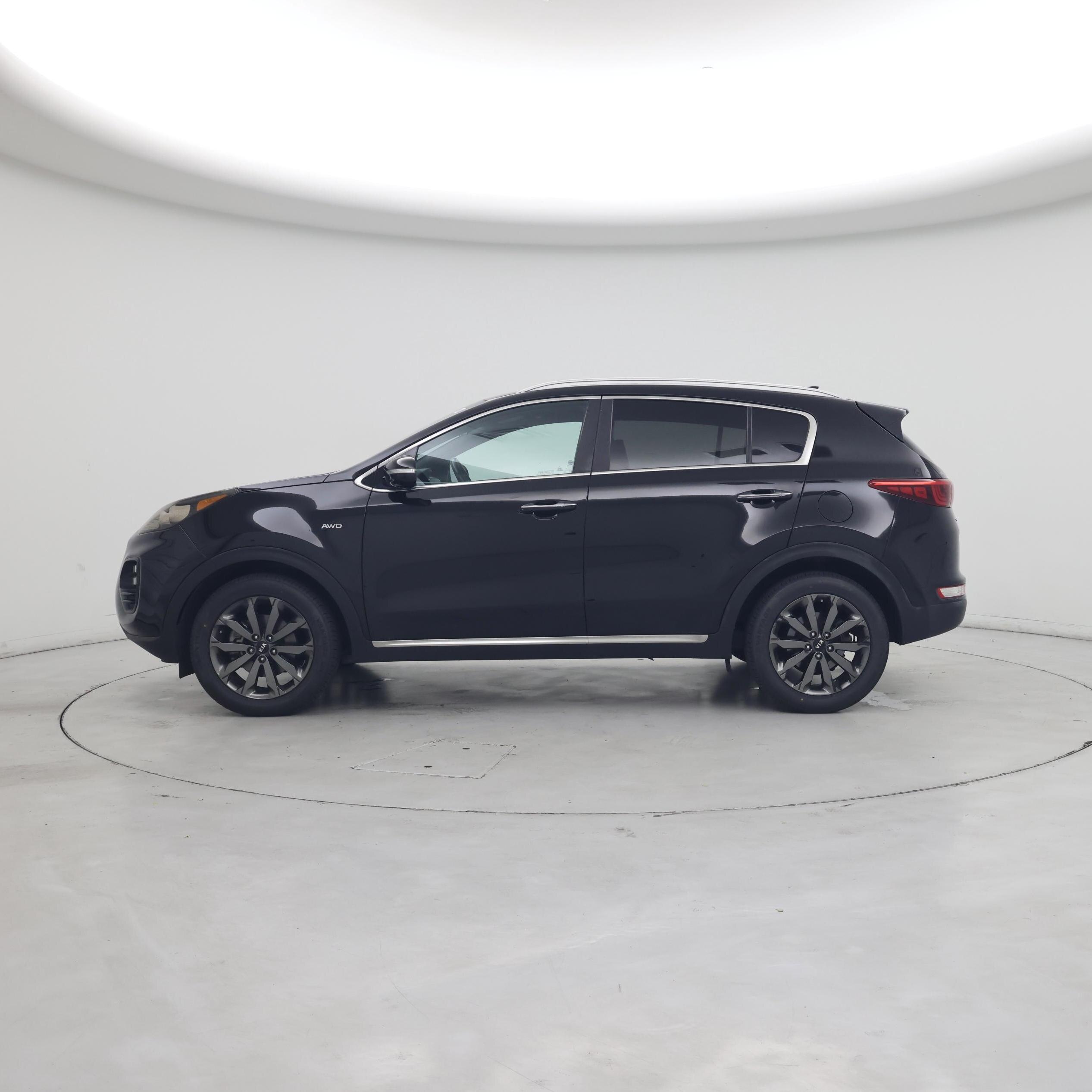 Thumbnail: 2018 Kia Sportage - 3