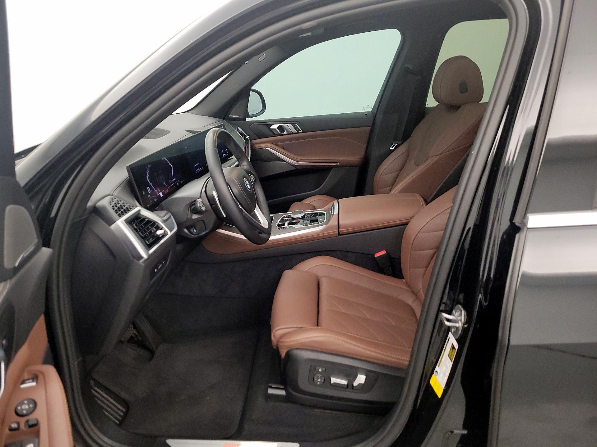 Thumbnail: 2024 BMW X5 - 11