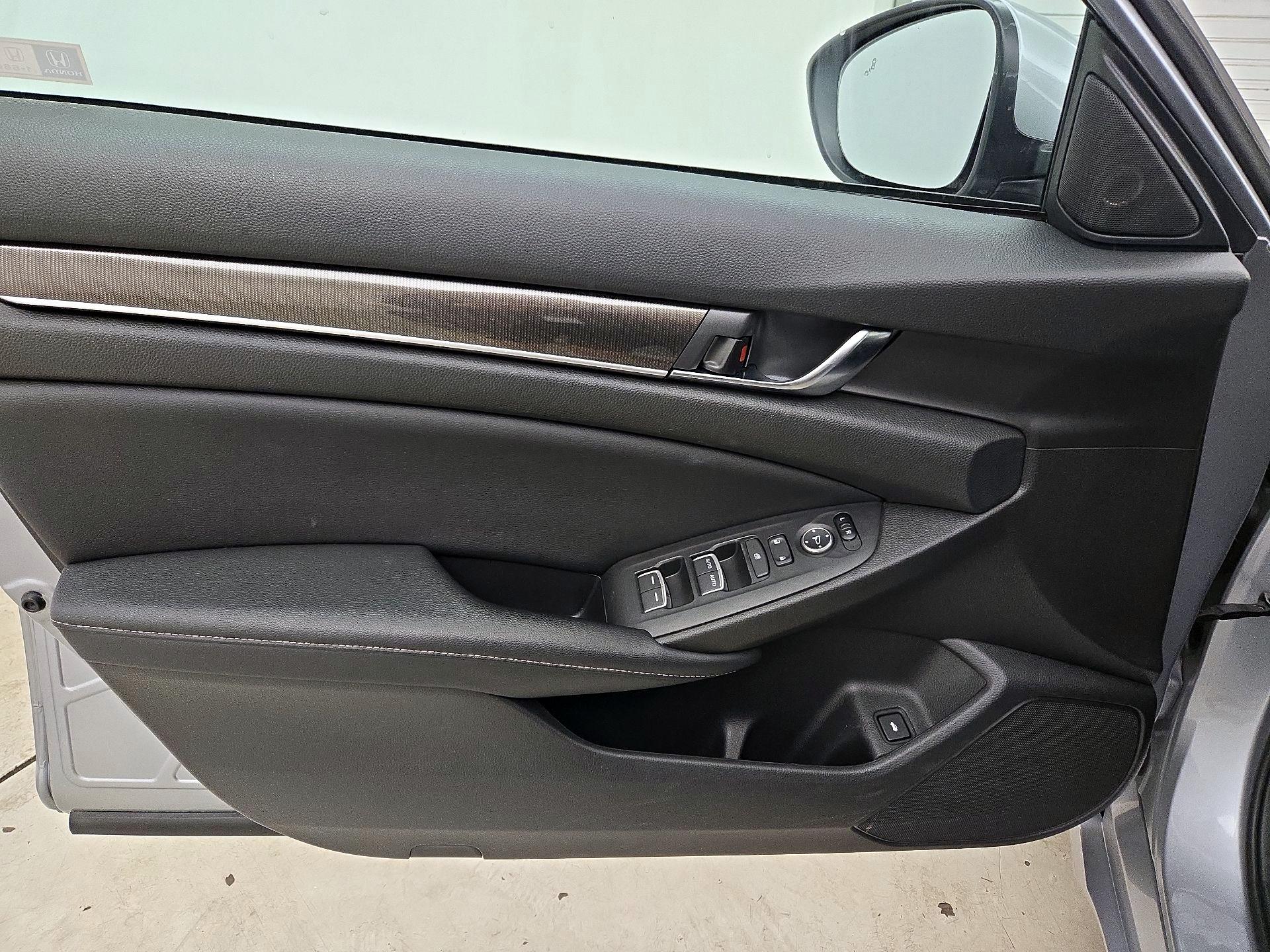 Thumbnail: 2018 Honda Accord - 12