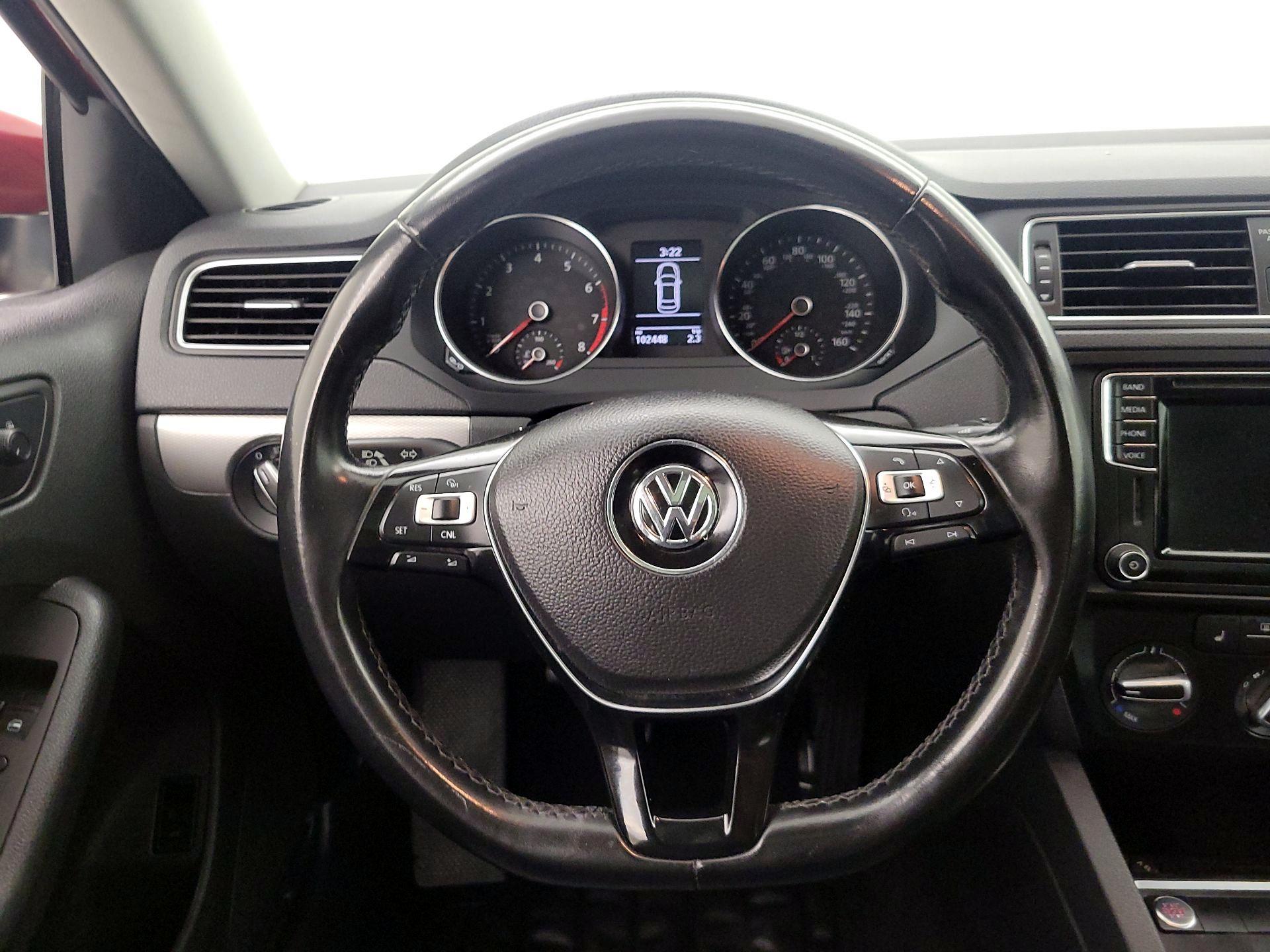 Thumbnail: 2017 Volkswagen Jetta - 10