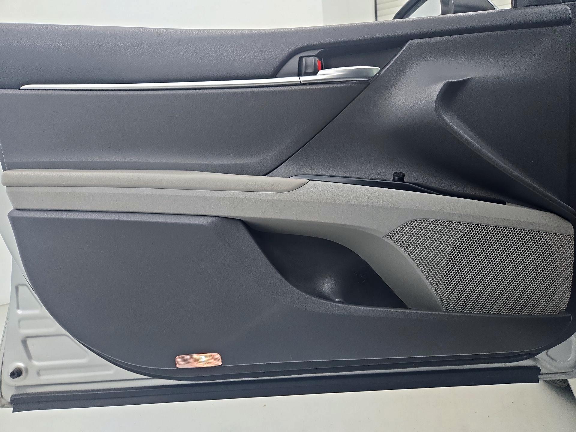 Thumbnail: 2018 Toyota Camry - 12