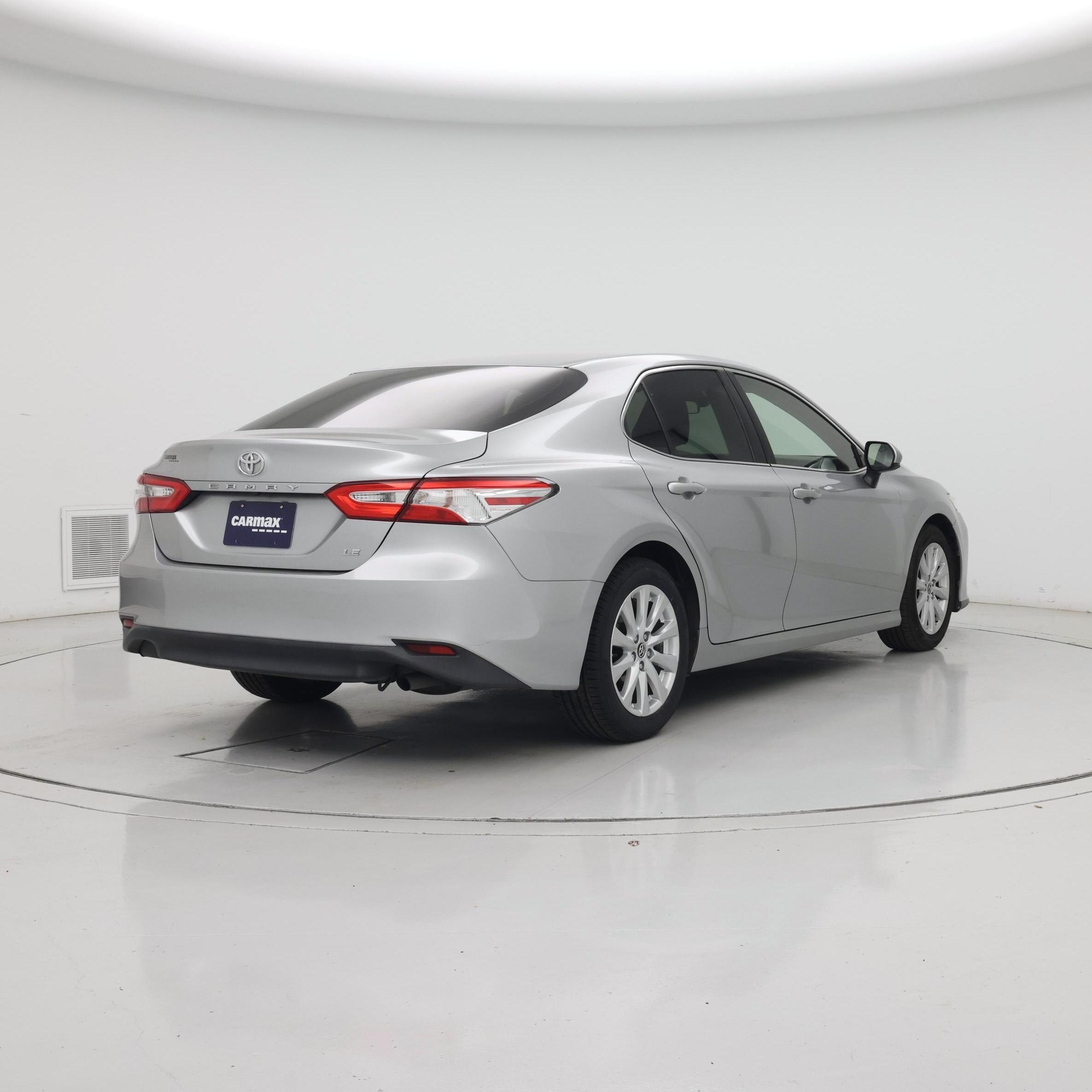 Thumbnail: 2018 Toyota Camry - 8