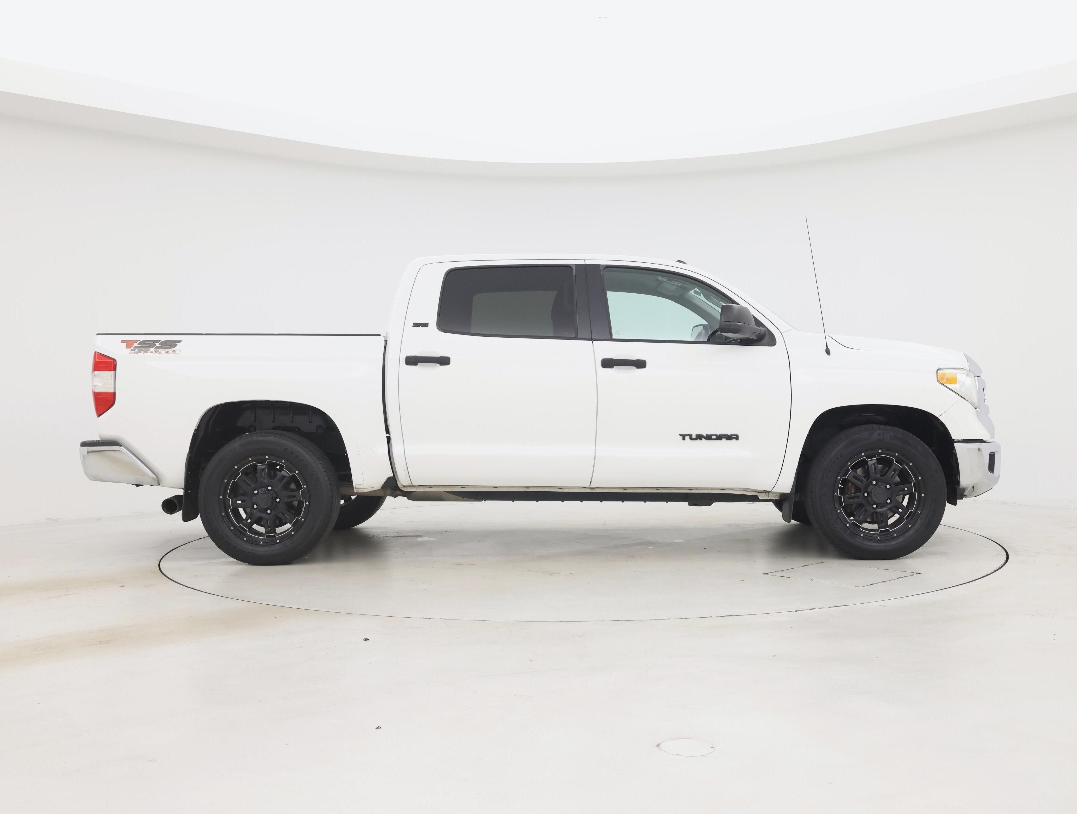 Thumbnail: 2016 Toyota Tundra - 7