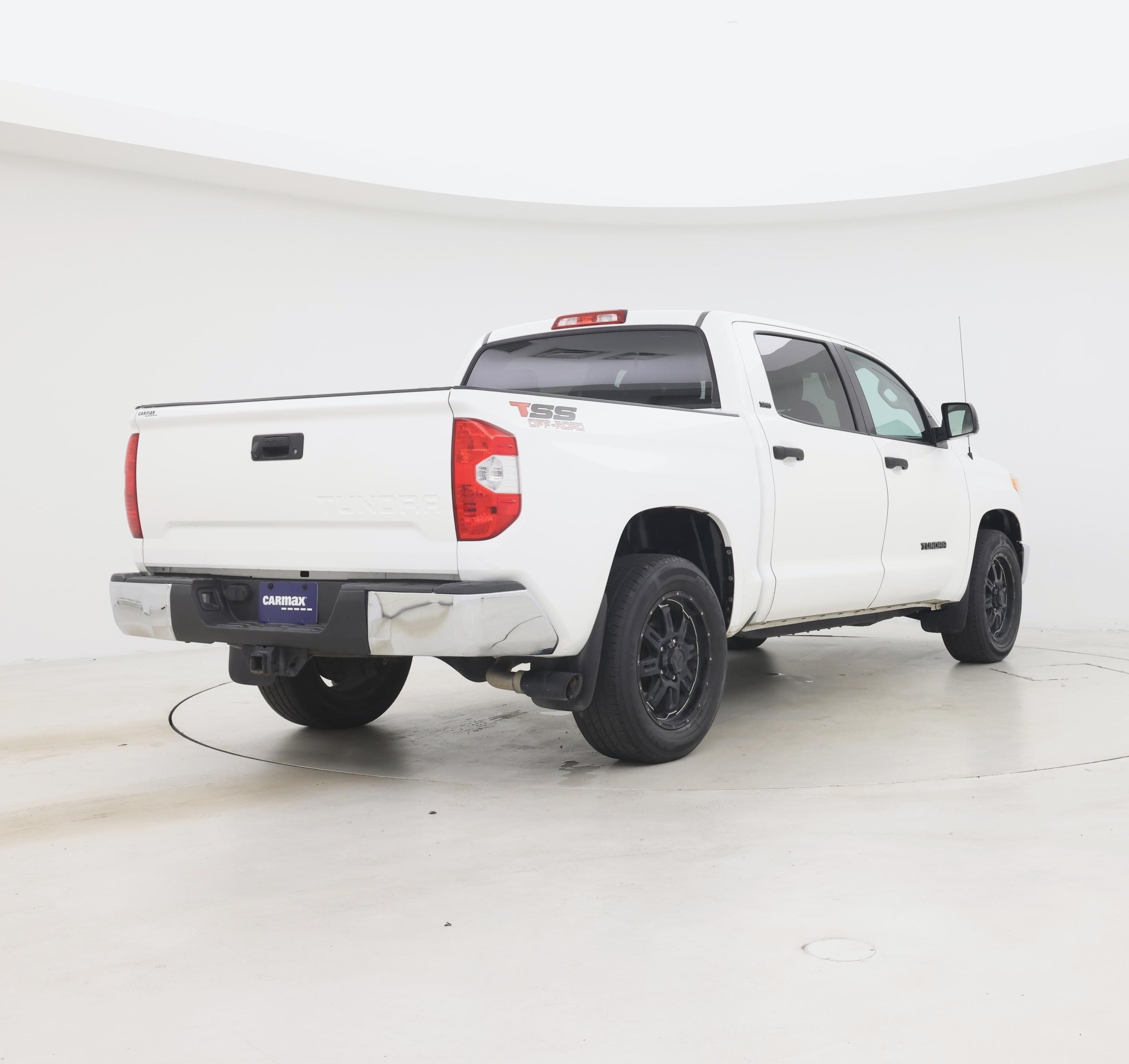 Thumbnail: 2016 Toyota Tundra - 8