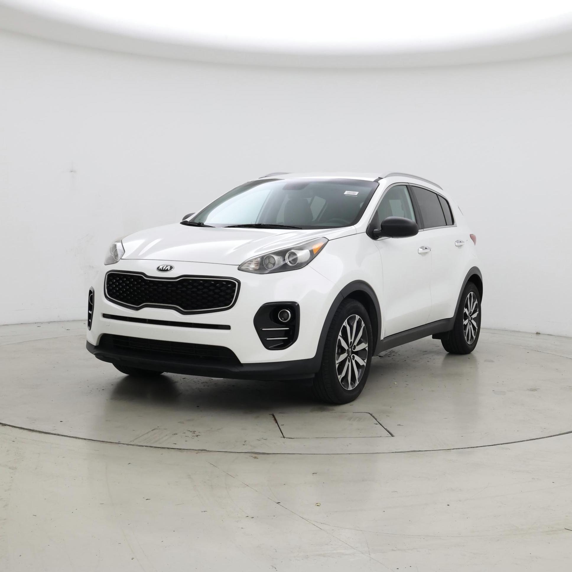 Thumbnail: 2017 Kia Sportage - 4