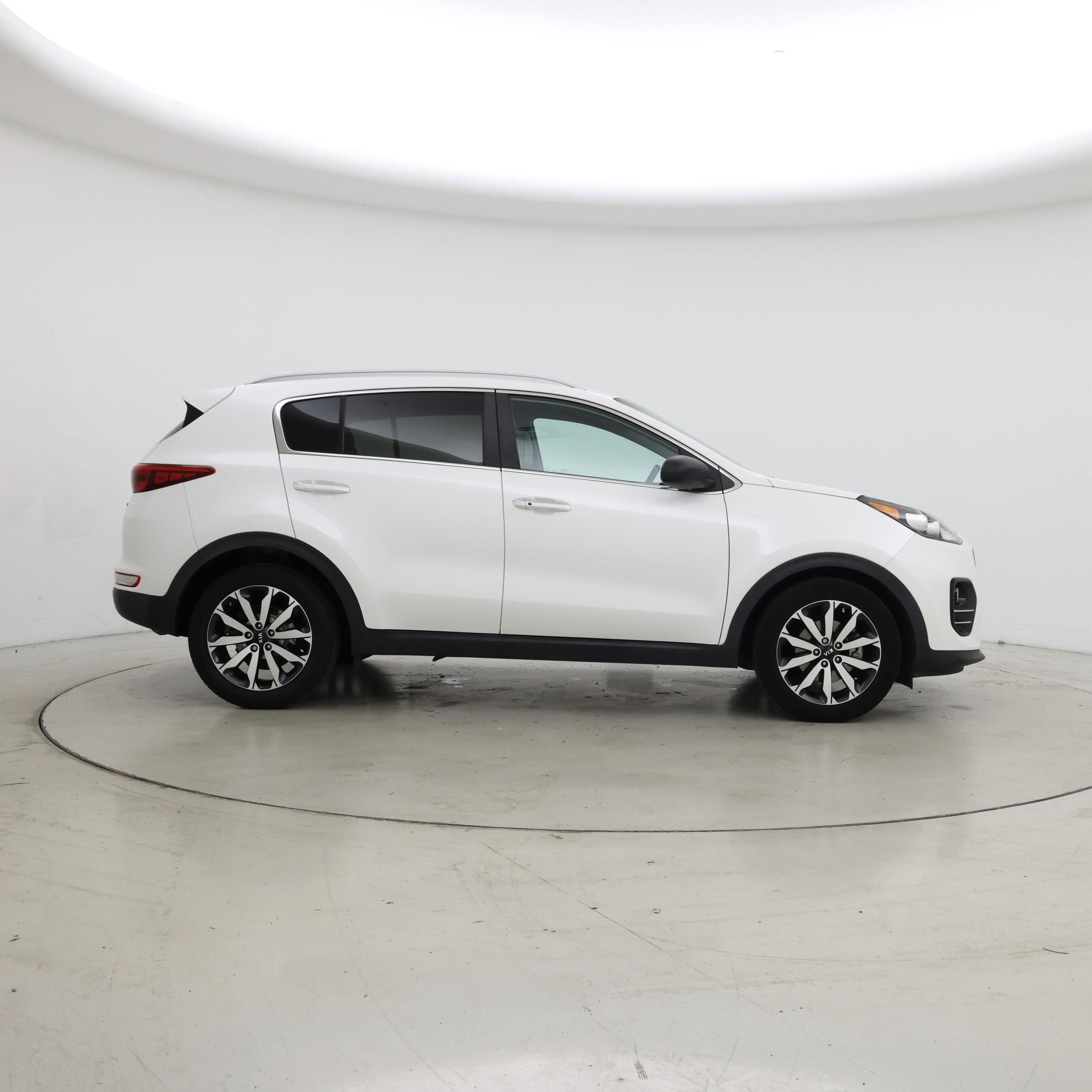 Thumbnail: 2017 Kia Sportage - 7