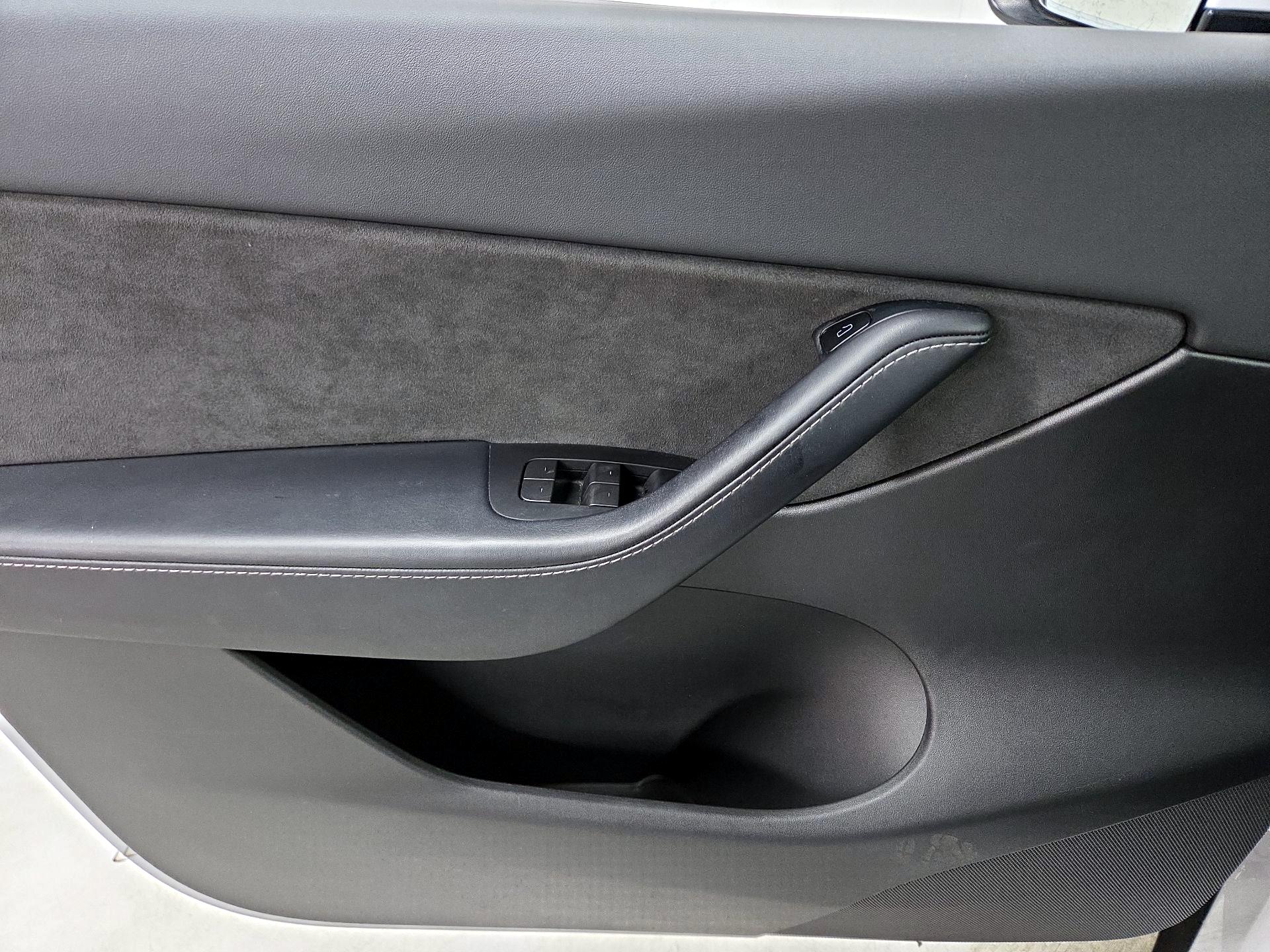 Thumbnail: 2021 Tesla Model Y - 12