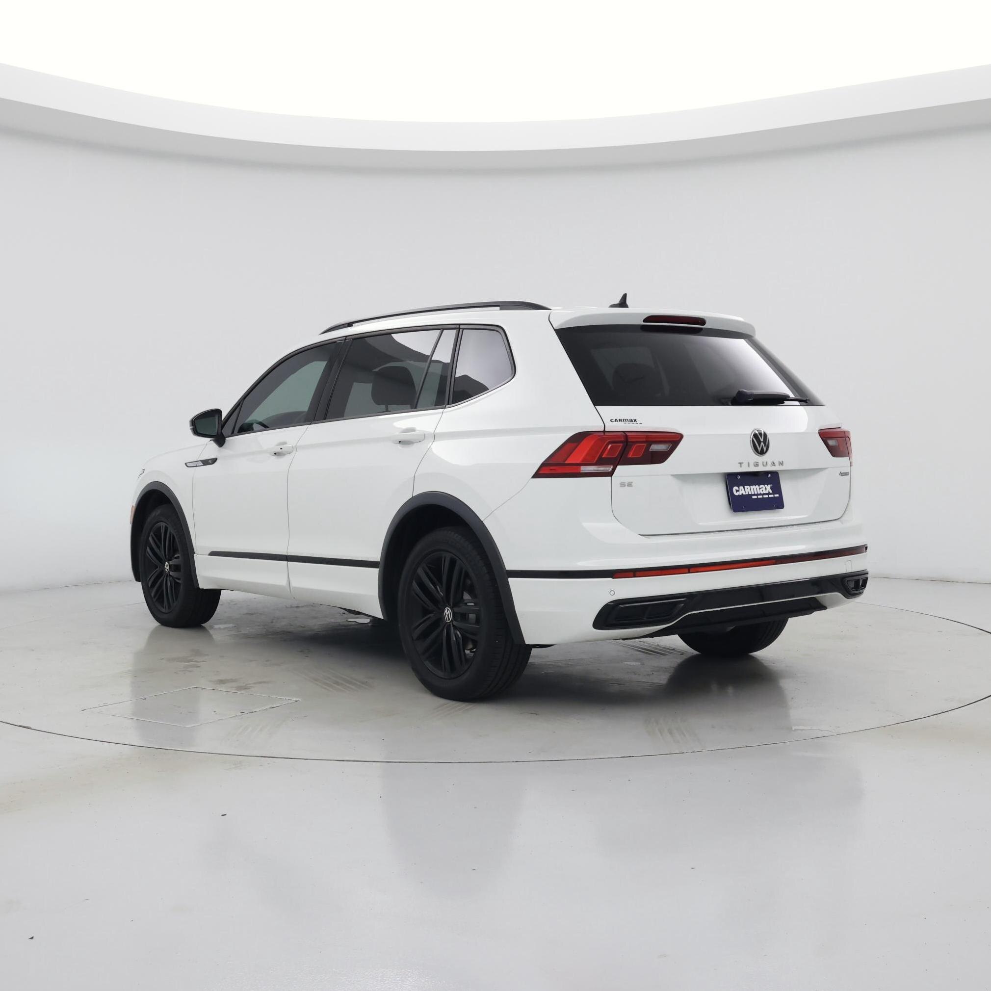 Thumbnail: 2022 Volkswagen Tiguan - 2