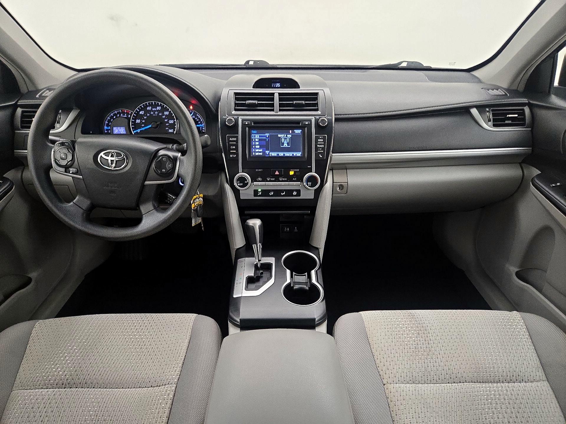 Thumbnail: 2014 Toyota Camry - 9